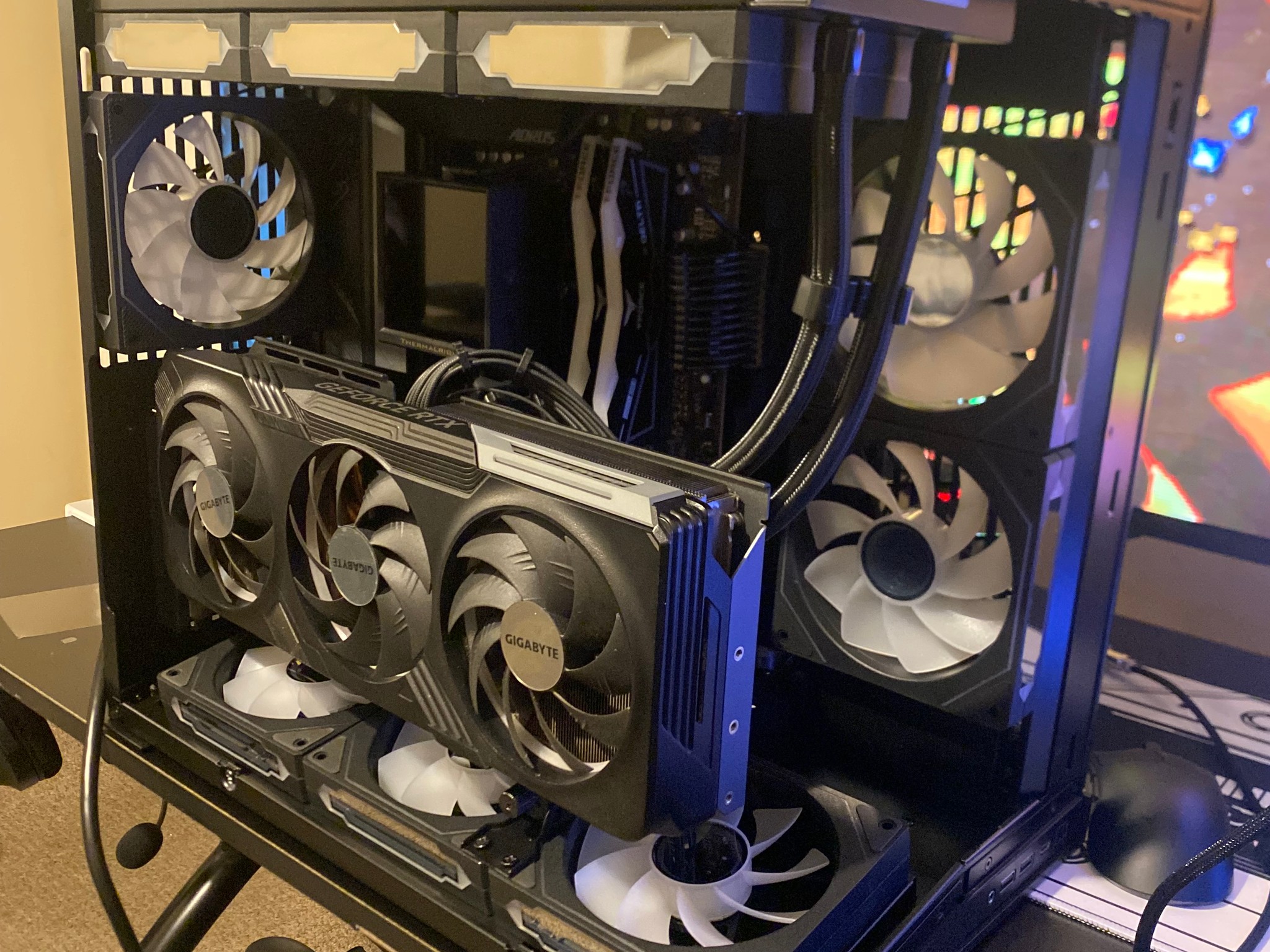 LITTLE TITAN GAMING PC | AMD RYZEN 7 7800X3D | NVIDIA RTX 4070 Ti | 32GB DDR5 | 1TB