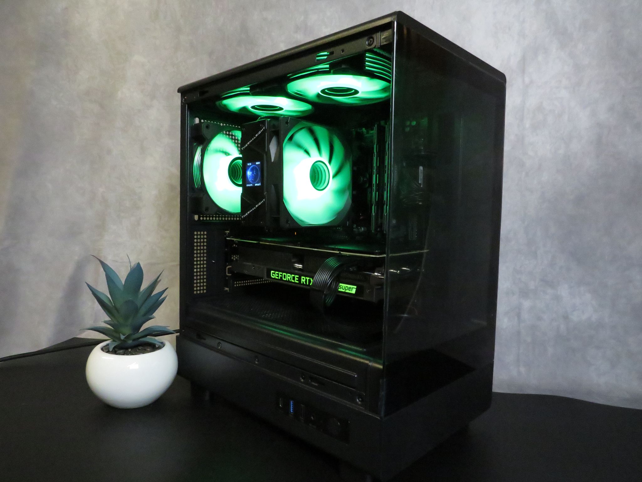 Entry level 1440p GAMER! RTX 2080 Super - Ryzen 5 5500 - 16 GB DDR4 - 1 TB SSD