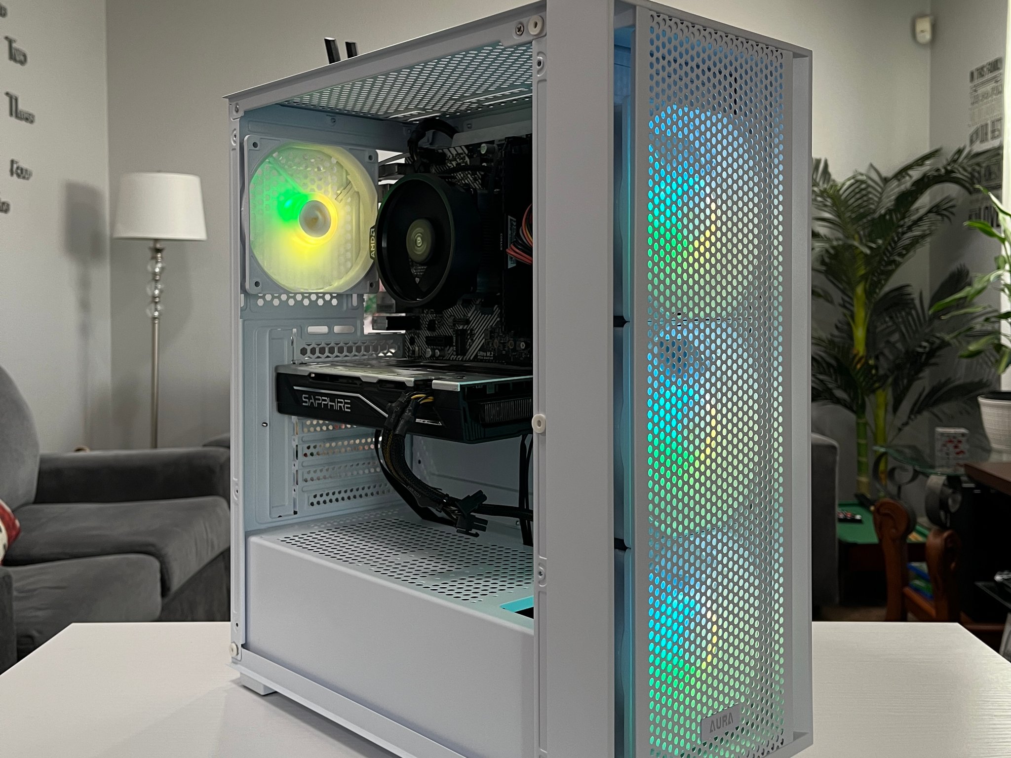 RX 580 8GB, Ryzen 5 2600X, 8GB RAM | White RGB Gaming Computer/PC