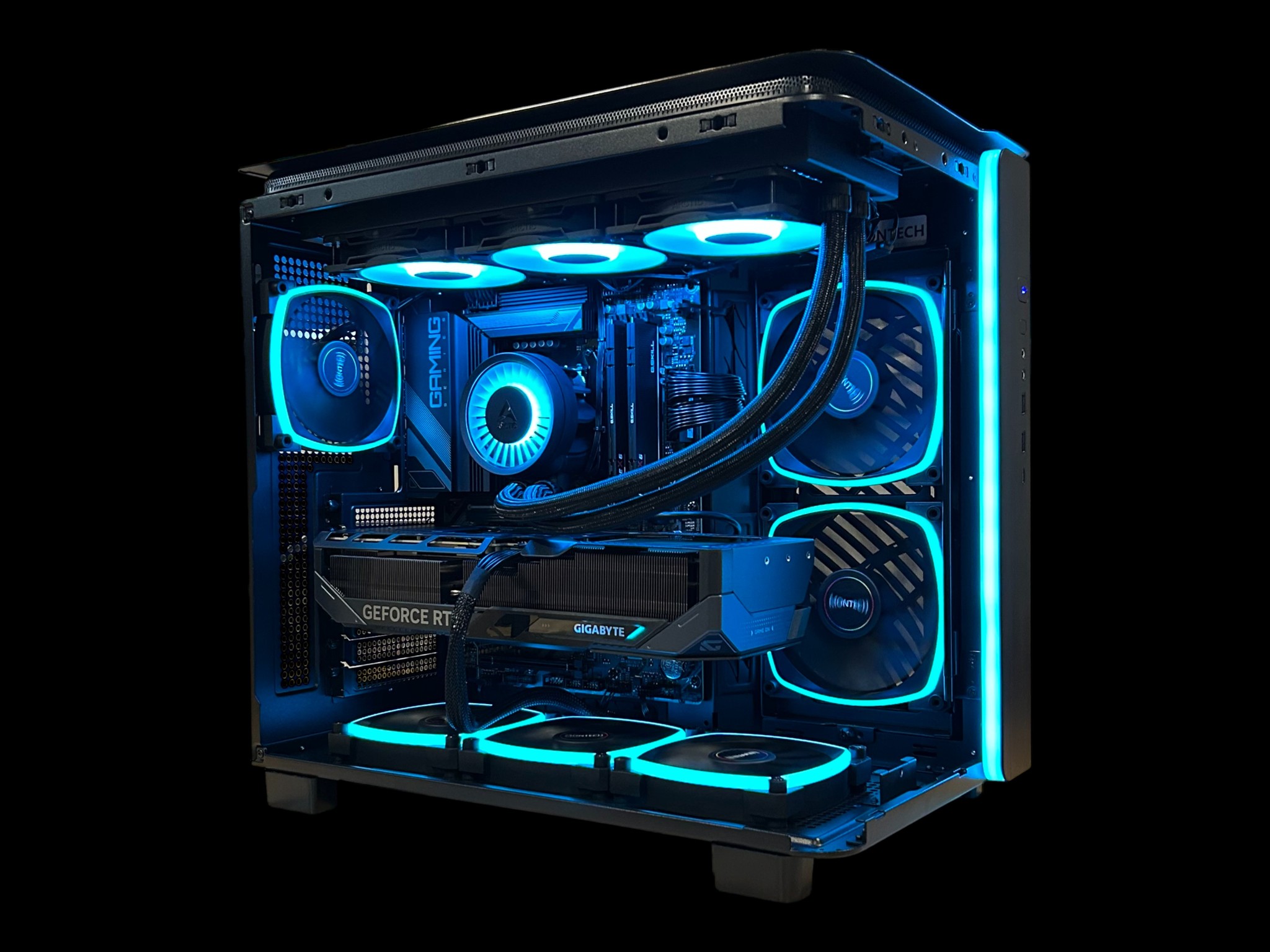 RTX 5080 | Ryzen 7 9850X3D | 32GB DDR5 6200 | 2TB NVMe | The Commander RTX