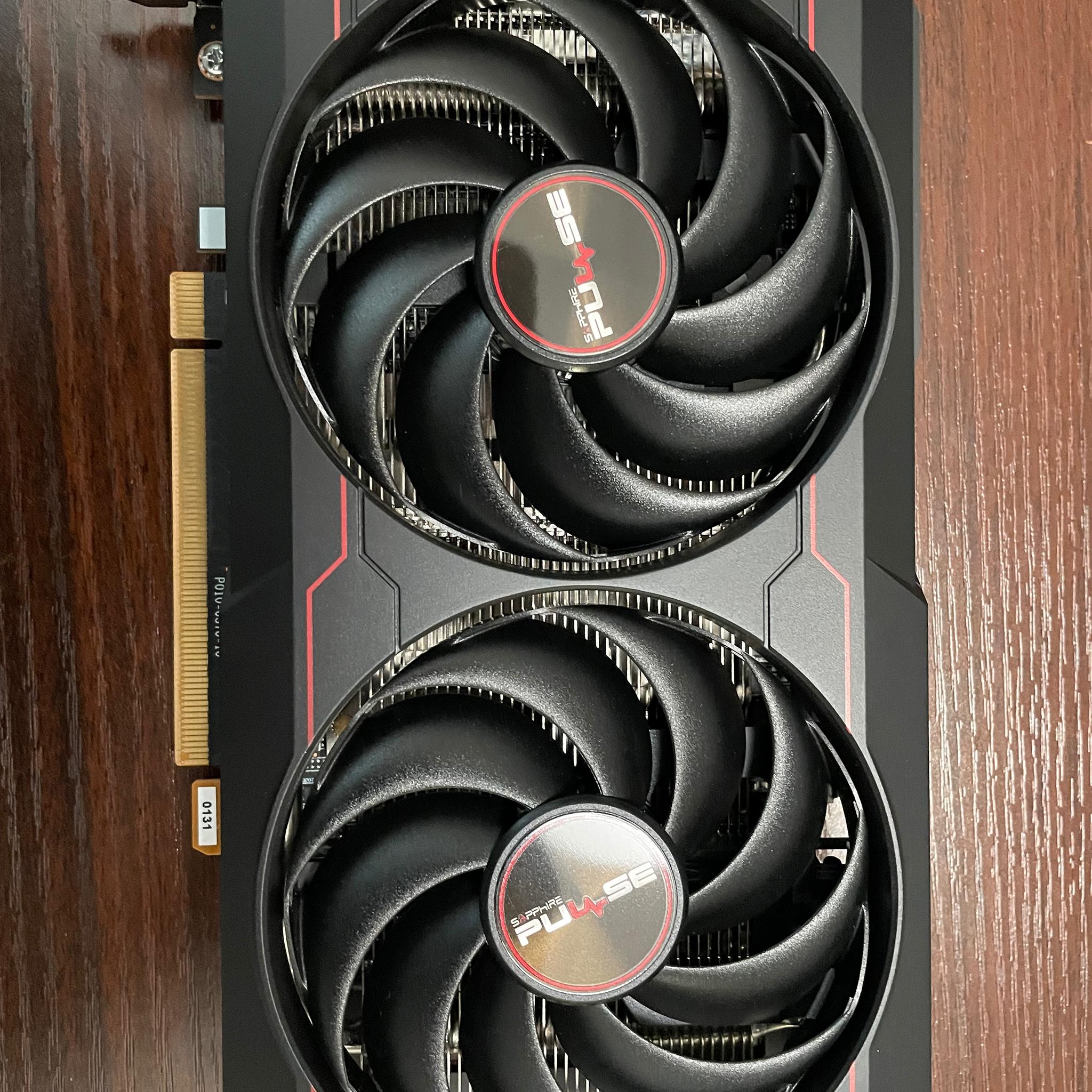 LIKE NEW : Sapphire Pulse Radeon RX 6600 8 GB GDDR6 Video card 