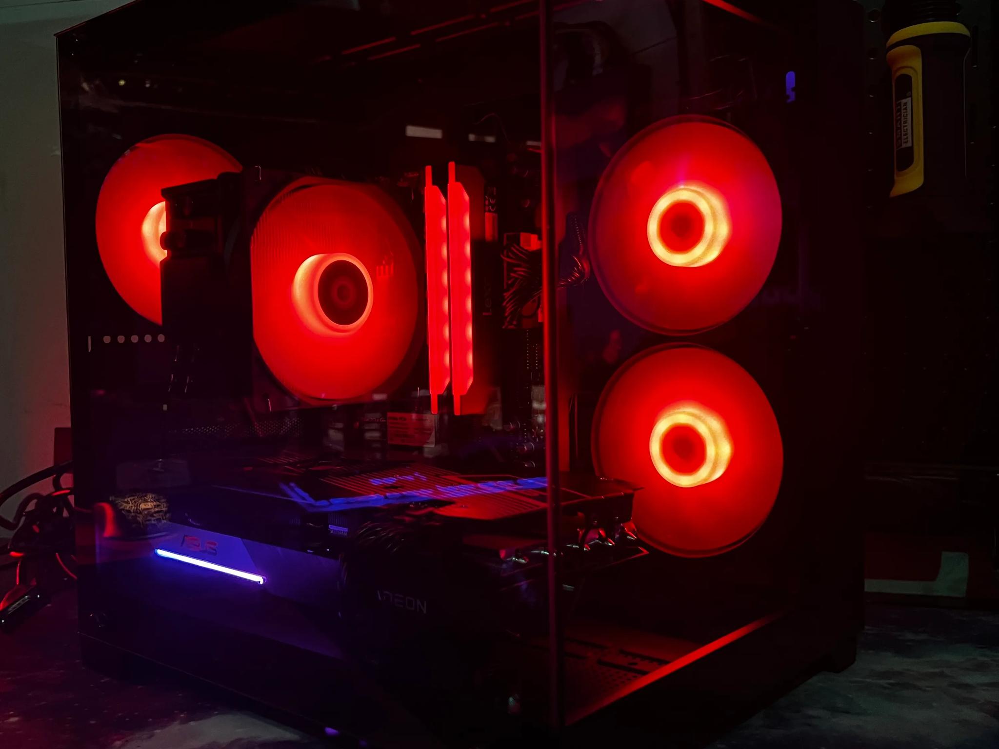 Nero || Ryzen 5 5600X + RX6700XT 12G w/ 1TB SSD M.2 NVMe & 16GB of DDR4 RAM