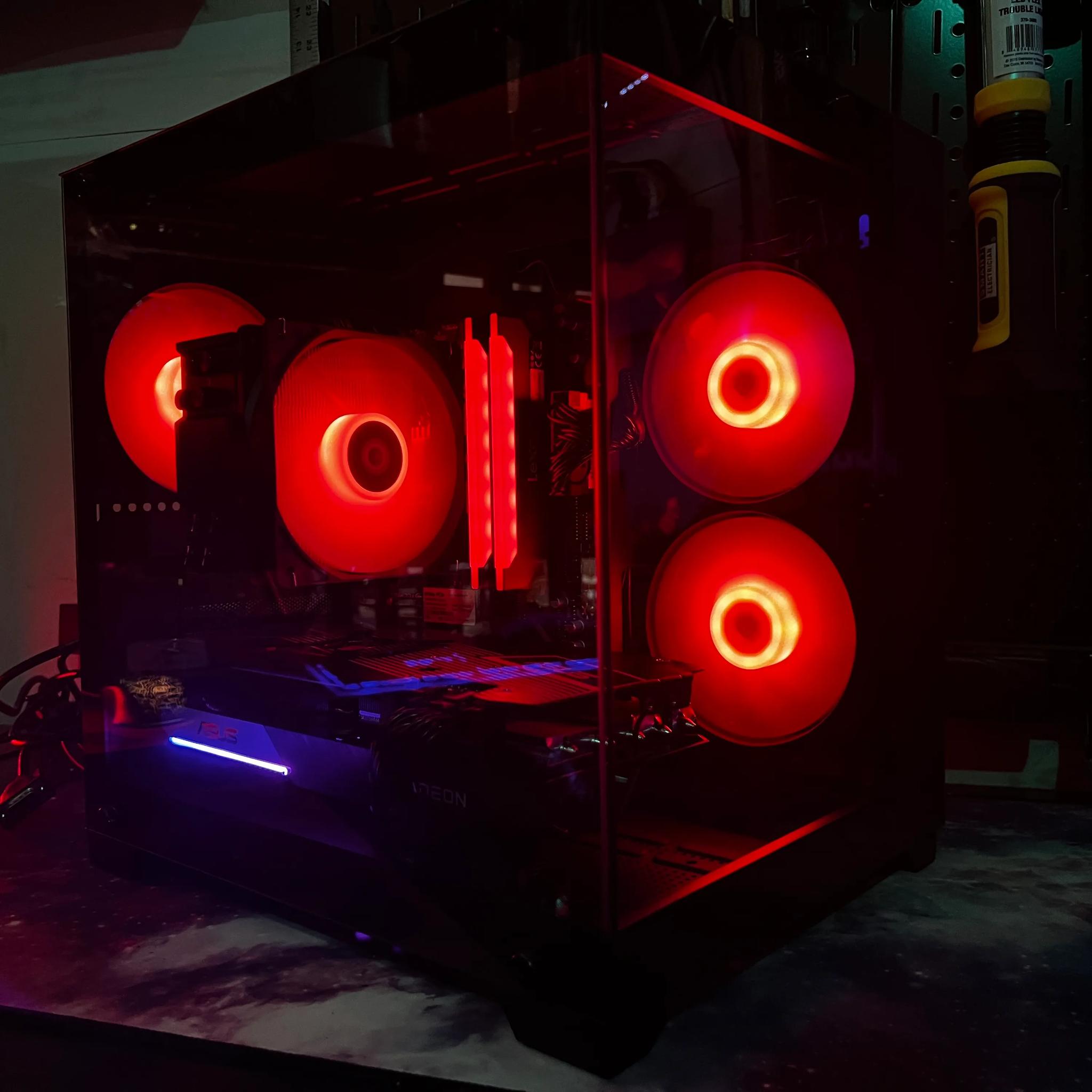Nero || Ryzen 5 5600X + RX6700XT 12G w/ 1TB SSD M.2 NVMe & 16GB of DDR4 RAM