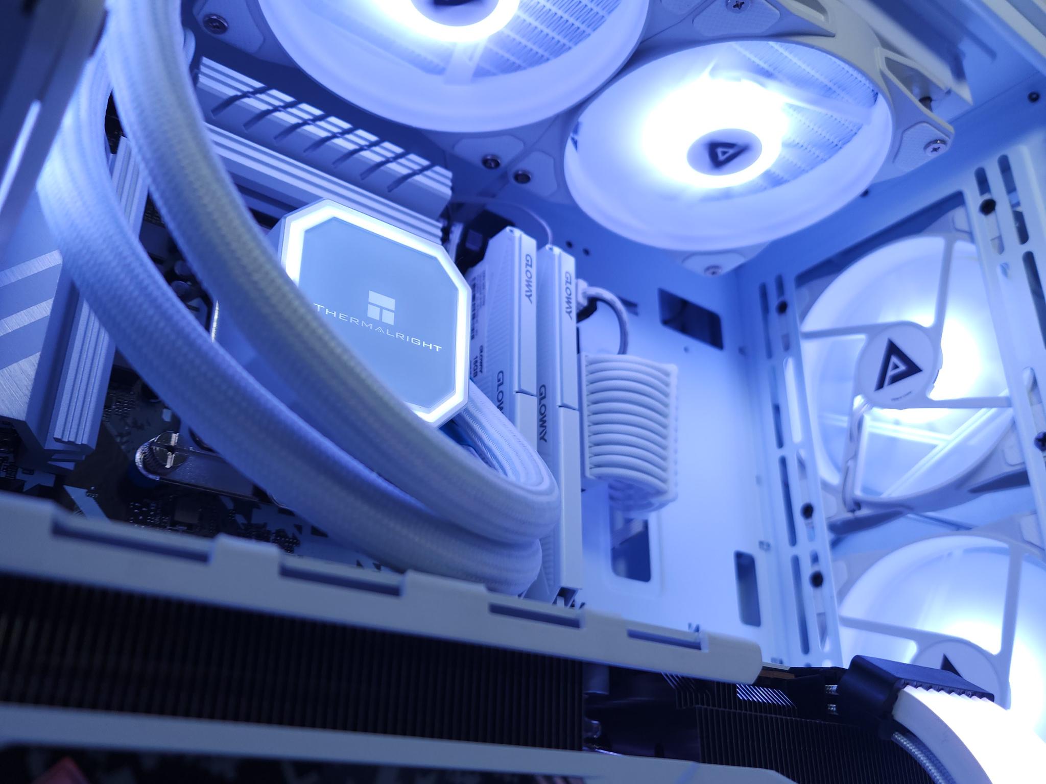 🤍🤍RX 7700XT | Core i5 12600K | 32GB 3200MHz | 1TB NVMe SSD Gen 4