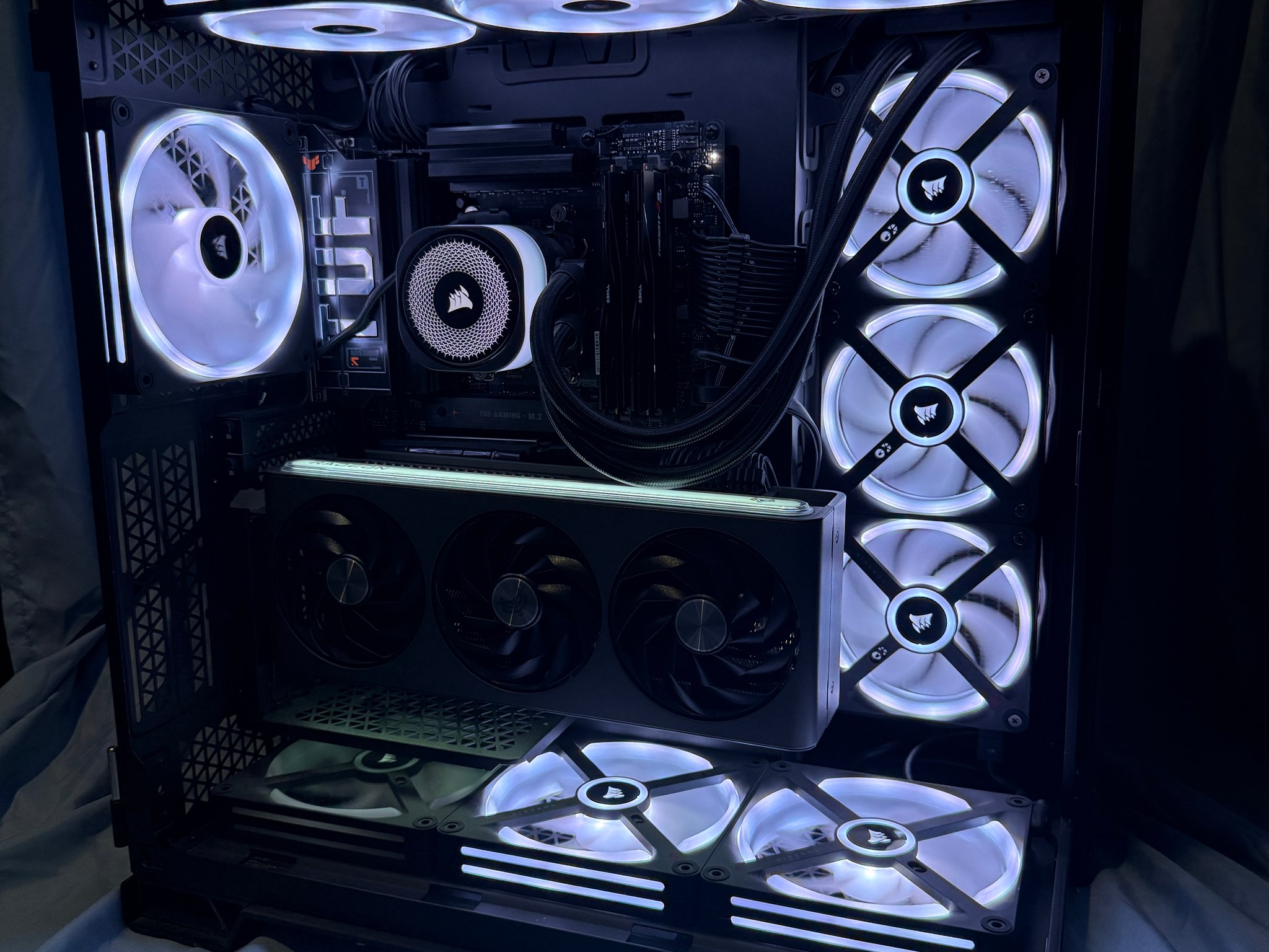 Copy of X3D Beast, Sapphire Nitro+ 7900XTX, 7 7800x3d chip, 64GB RAM at 6000MT/s