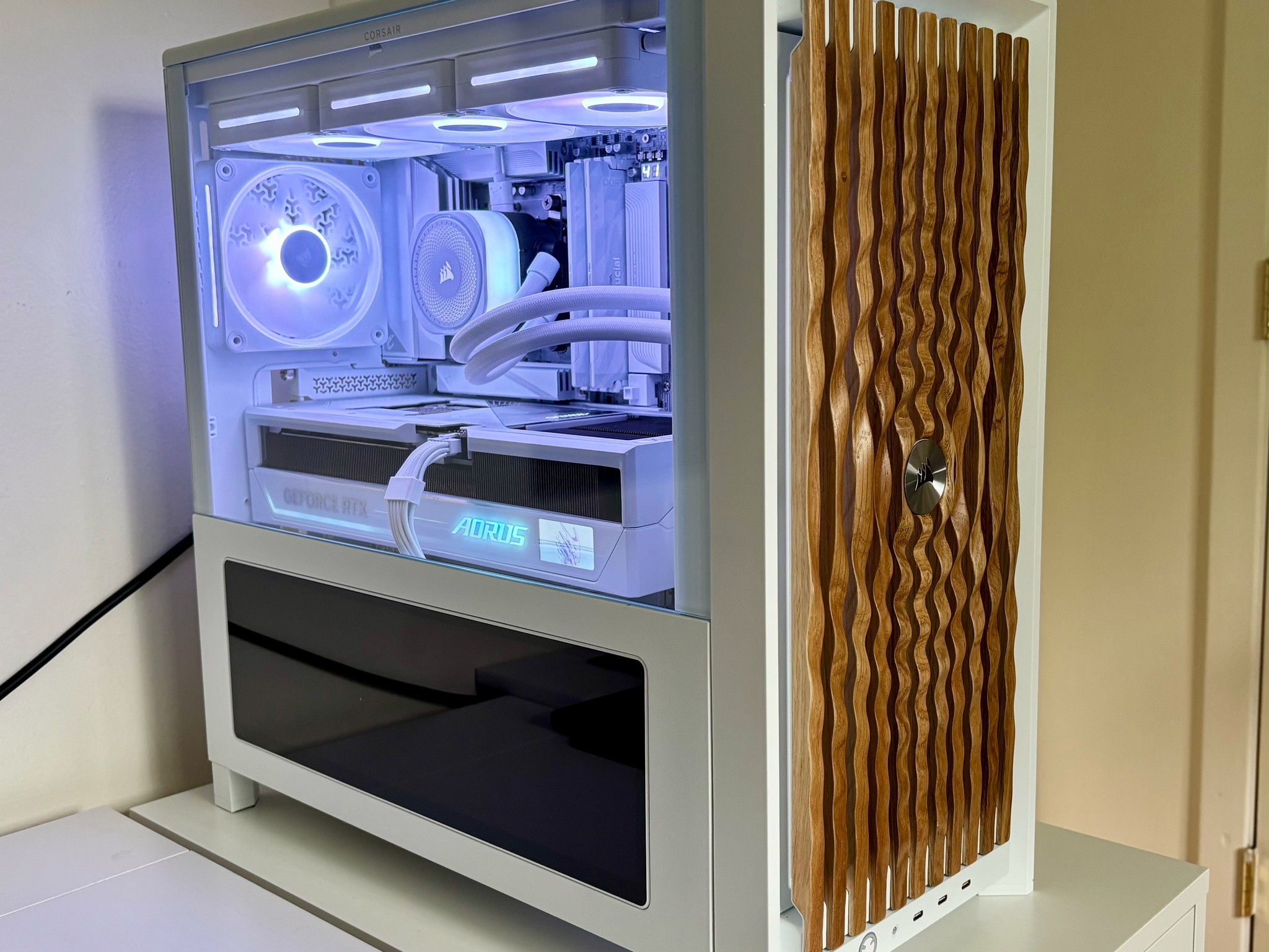 ICE KING   RYZEN 9850X3D | NVIDIA RTX 5090 | 32GB DDR5 6400 |