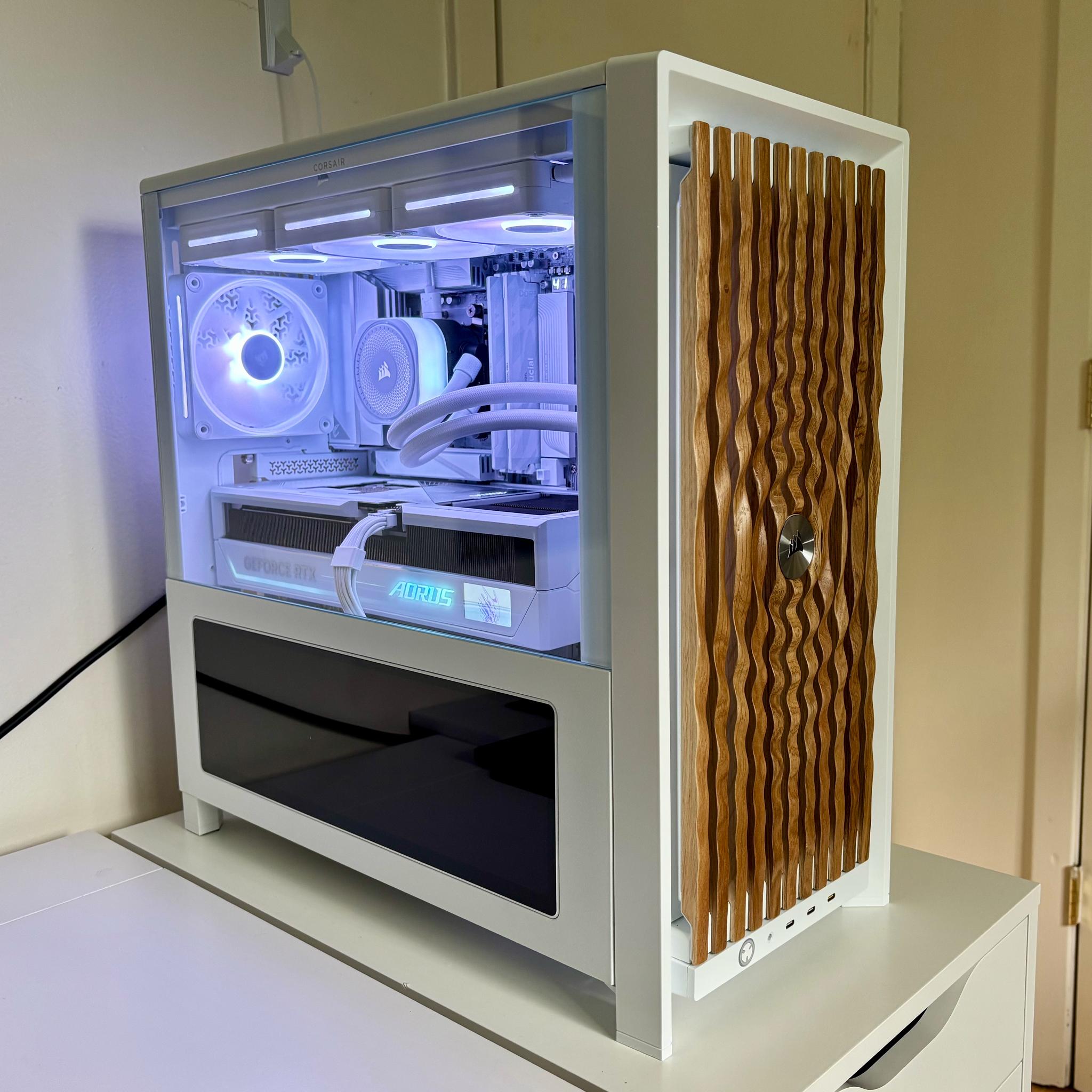 ICE KING   RYZEN 9850X3D | NVIDIA RTX 5090 | 32GB DDR5 6400 |