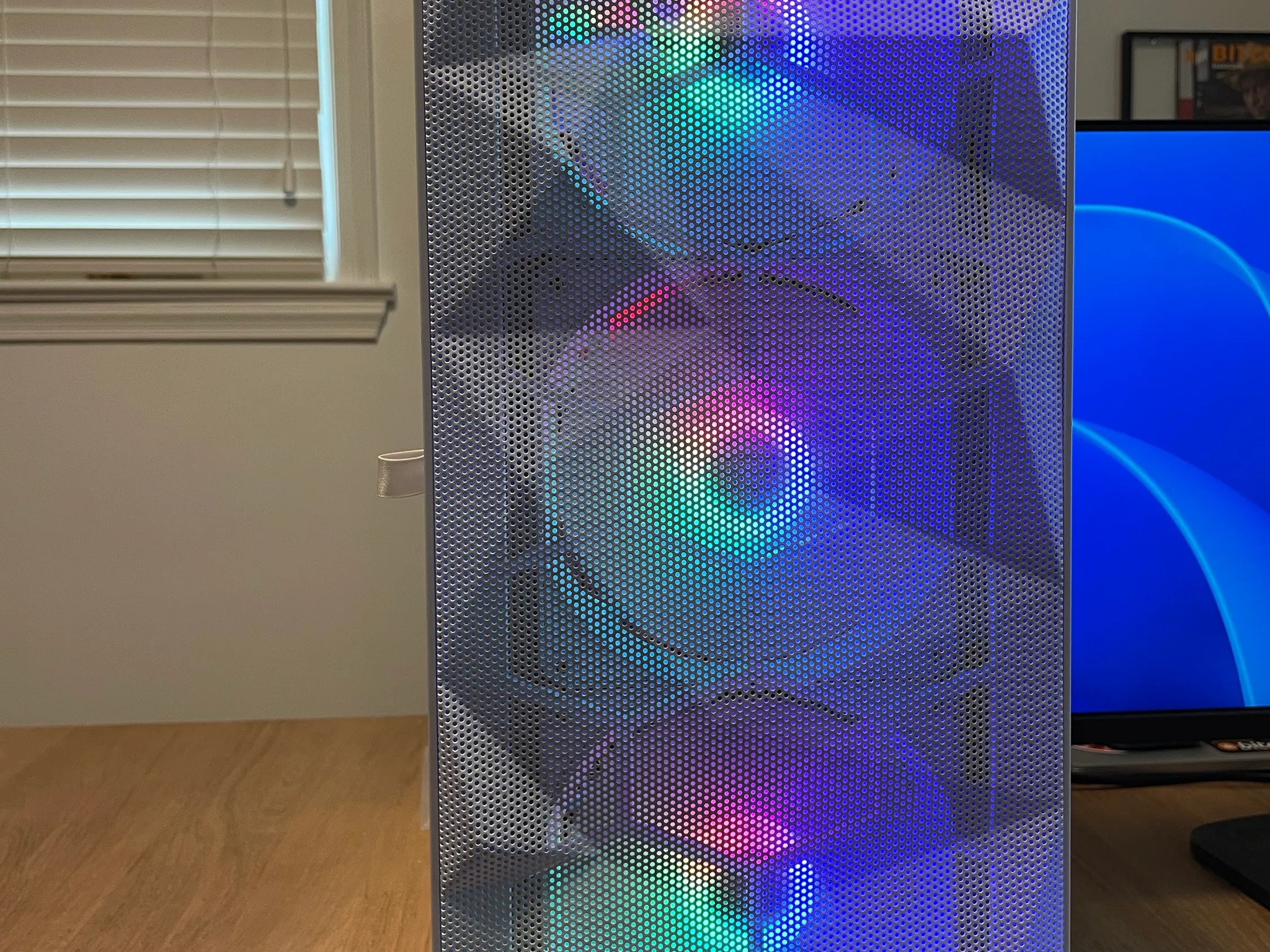 1440p GAMING BEAST ryzen 5 5600x, rx7600xt!!!!