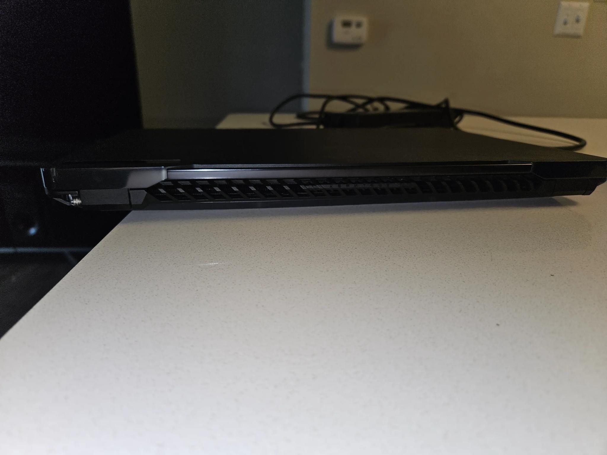 ROG Zephyrus M16 13th Gen Intel(R) Core(TM) i9-13900H   2.60 GHz RTX 4070 1TB SSD