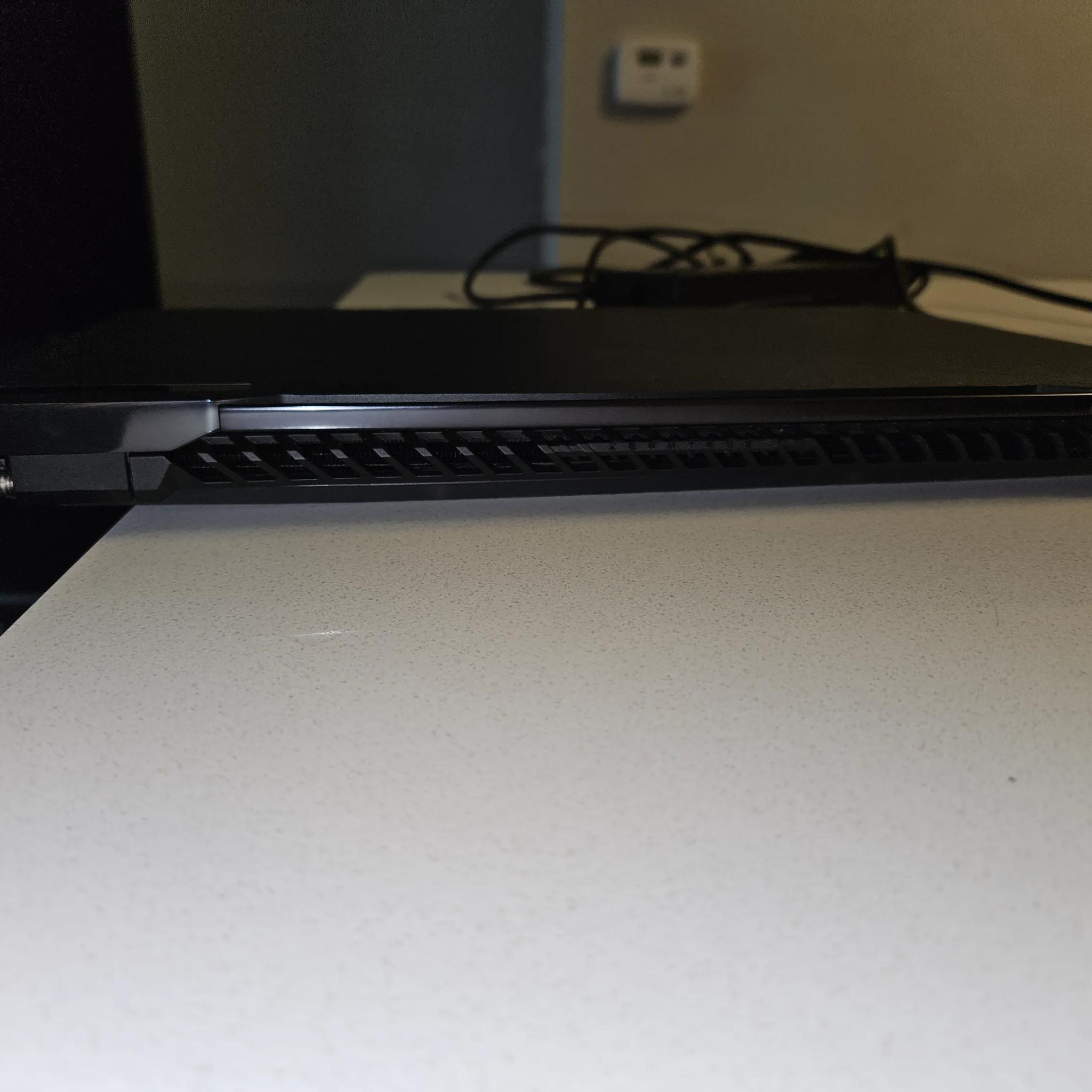 ROG Zephyrus M16 13th Gen Intel(R) Core(TM) i9-13900H   2.60 GHz RTX 4070 1TB SSD
