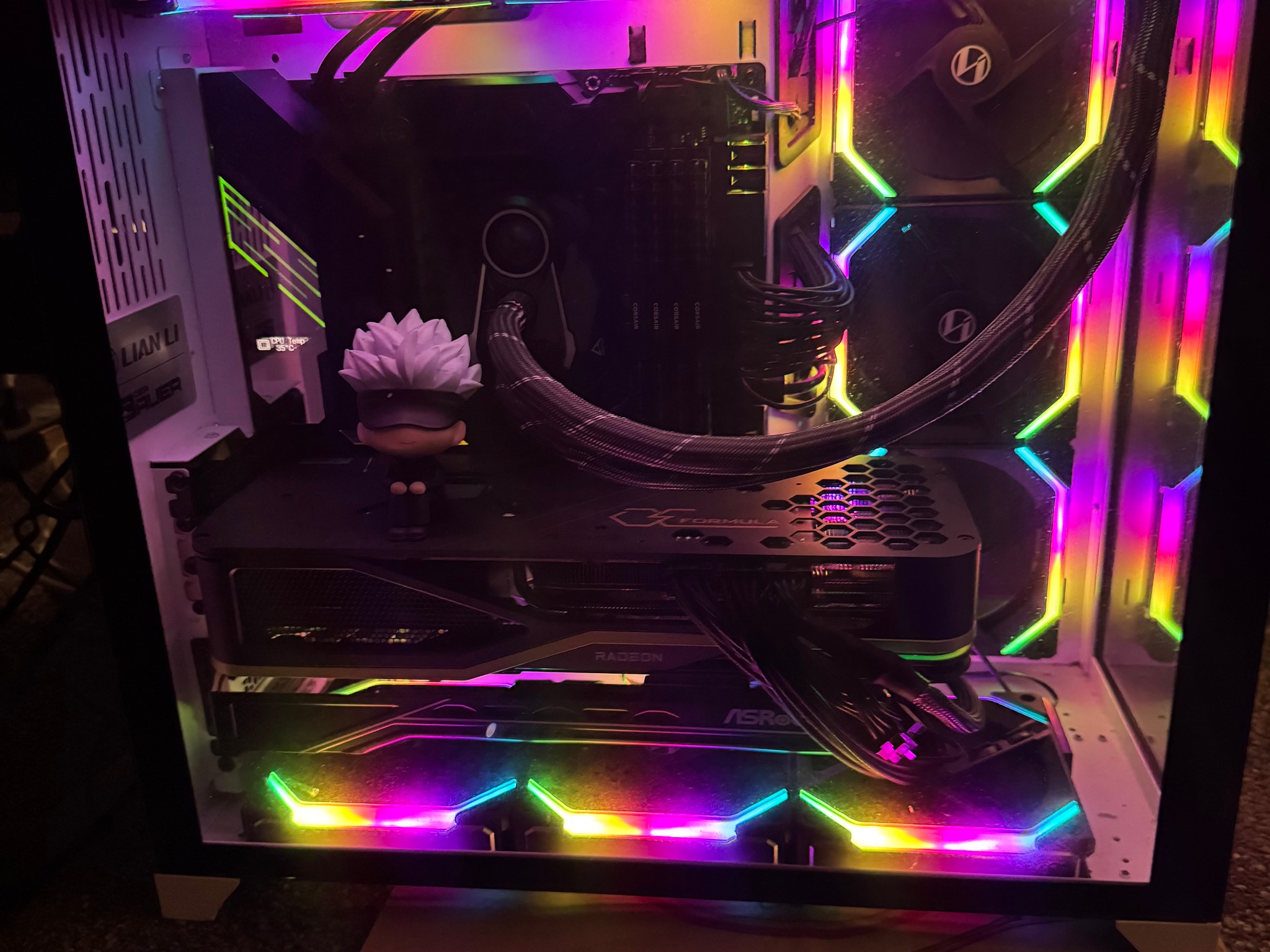Ryzen 9 5900X | RX 6900 XT | 32GB DDR4 (3600 MT/s) | 1 TB + 250GB SSD | 850W Plat PSU | LianLi O11-D