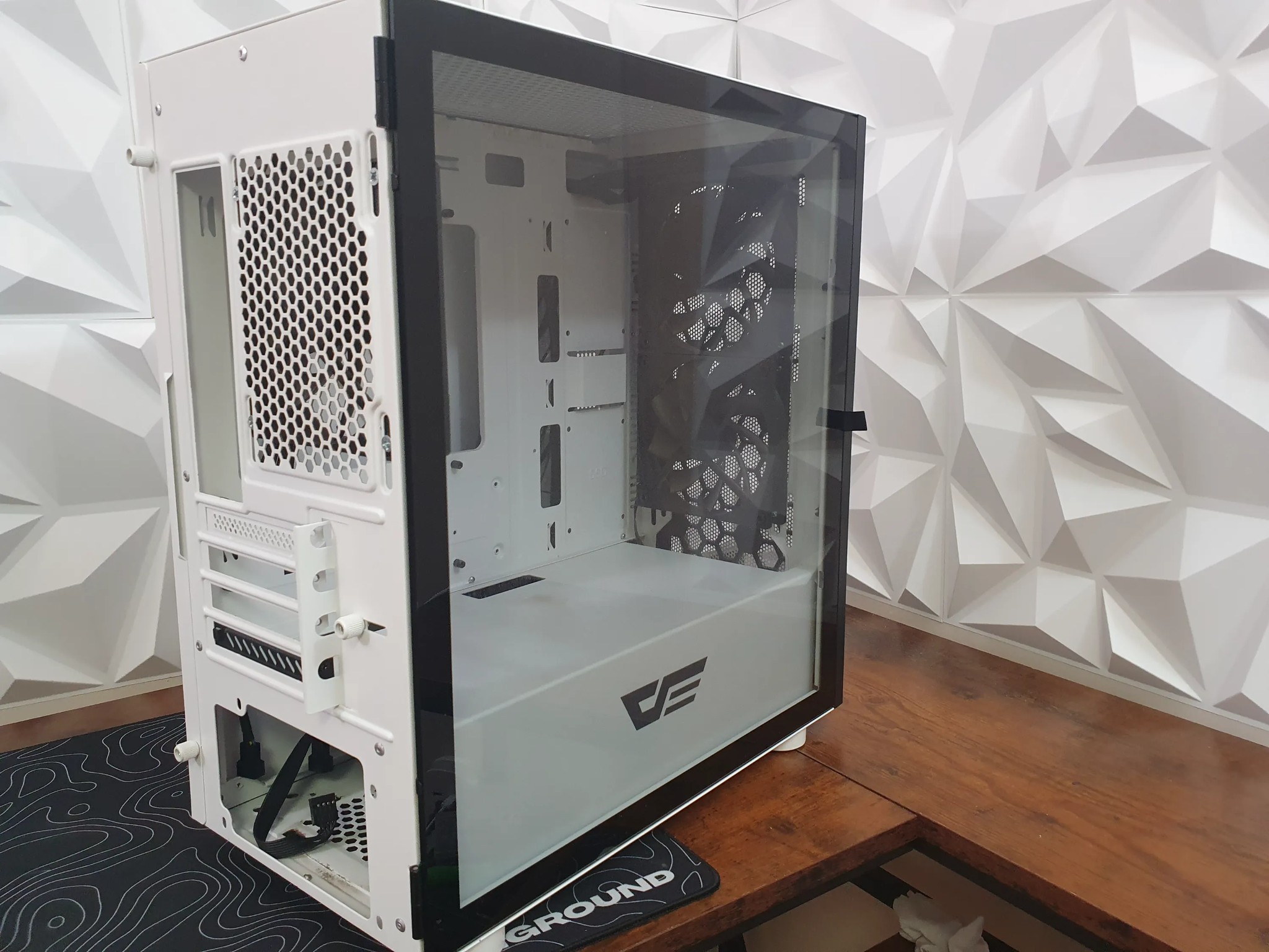 White Micro ATX PC Case (**Lose Front panel**)