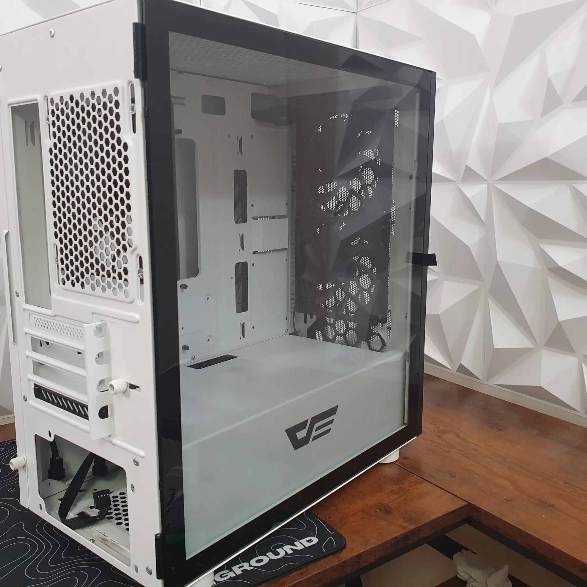 White Micro ATX PC Case (**Lose Front panel**)