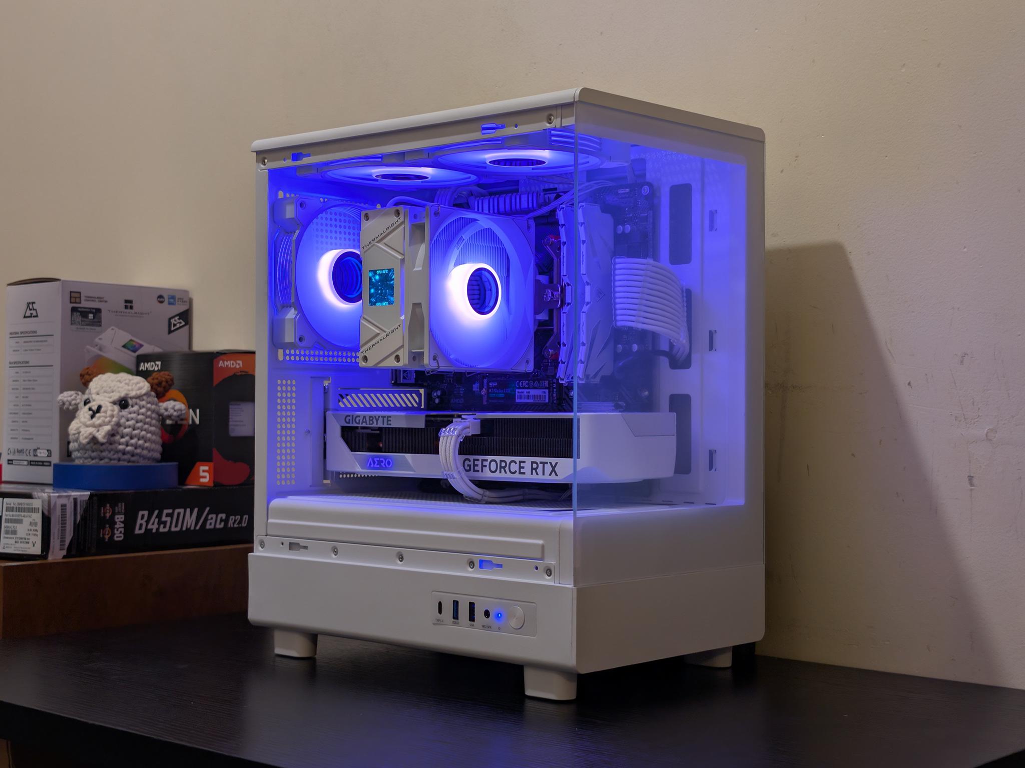 🦢🤍 White Gaming PC | RTX 4060Ti | Ryzen 5500 | 1TB SSD | 32GB RAM | WiFi 6 & Bluetooth 🤍🦢