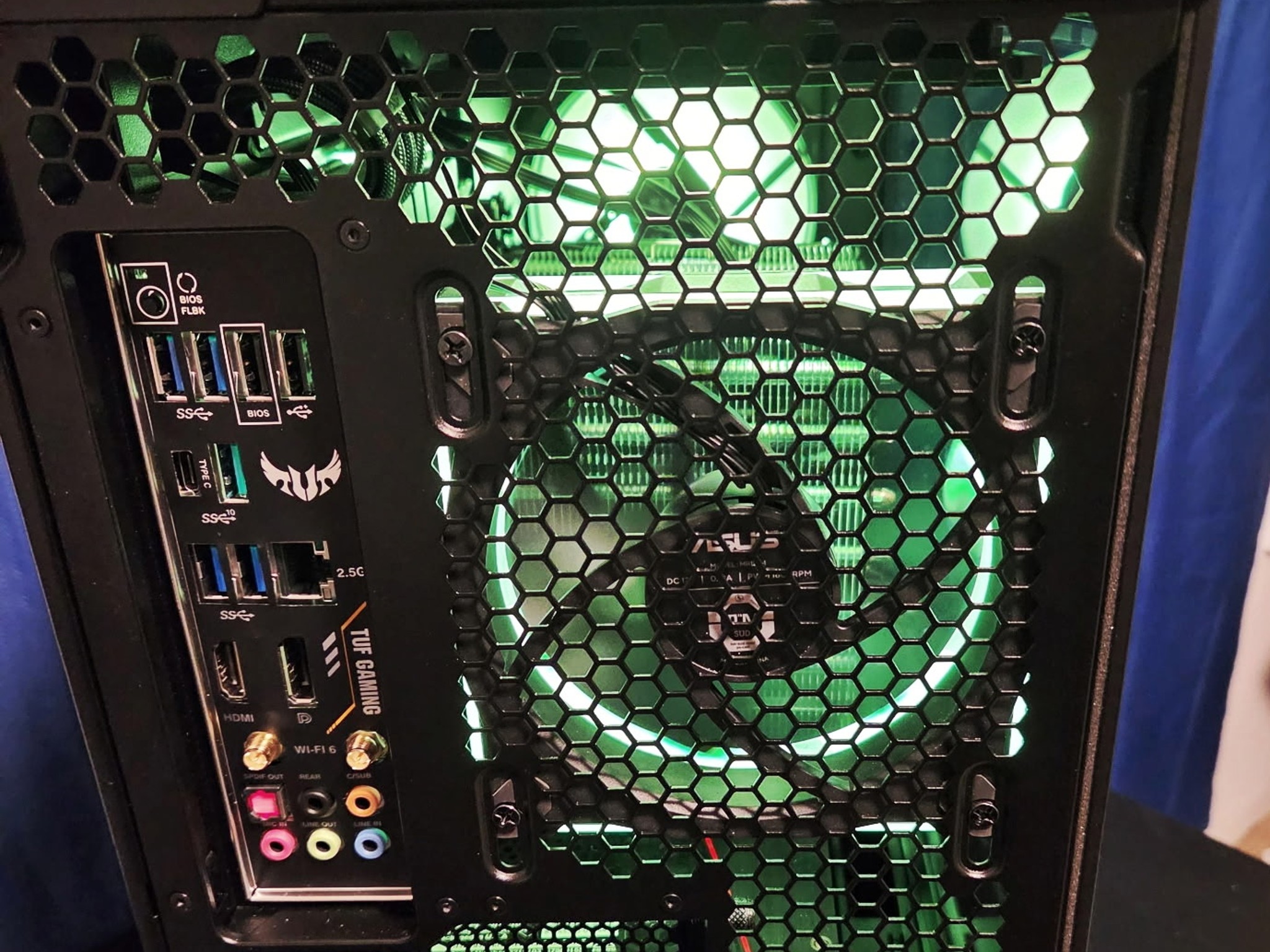 Ryzen 7 5800X3D / EVGA RTX 3070 Gaming PC - 32GB / 1TB NVMe