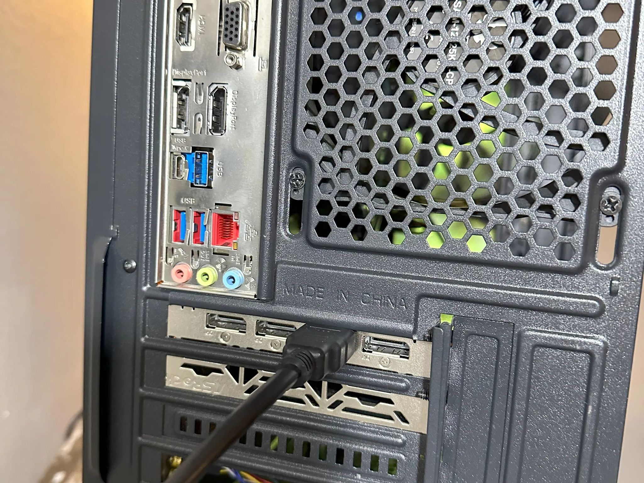 Entry Level 1080P Core i3 12100F with AMD RX6600  gaming PC