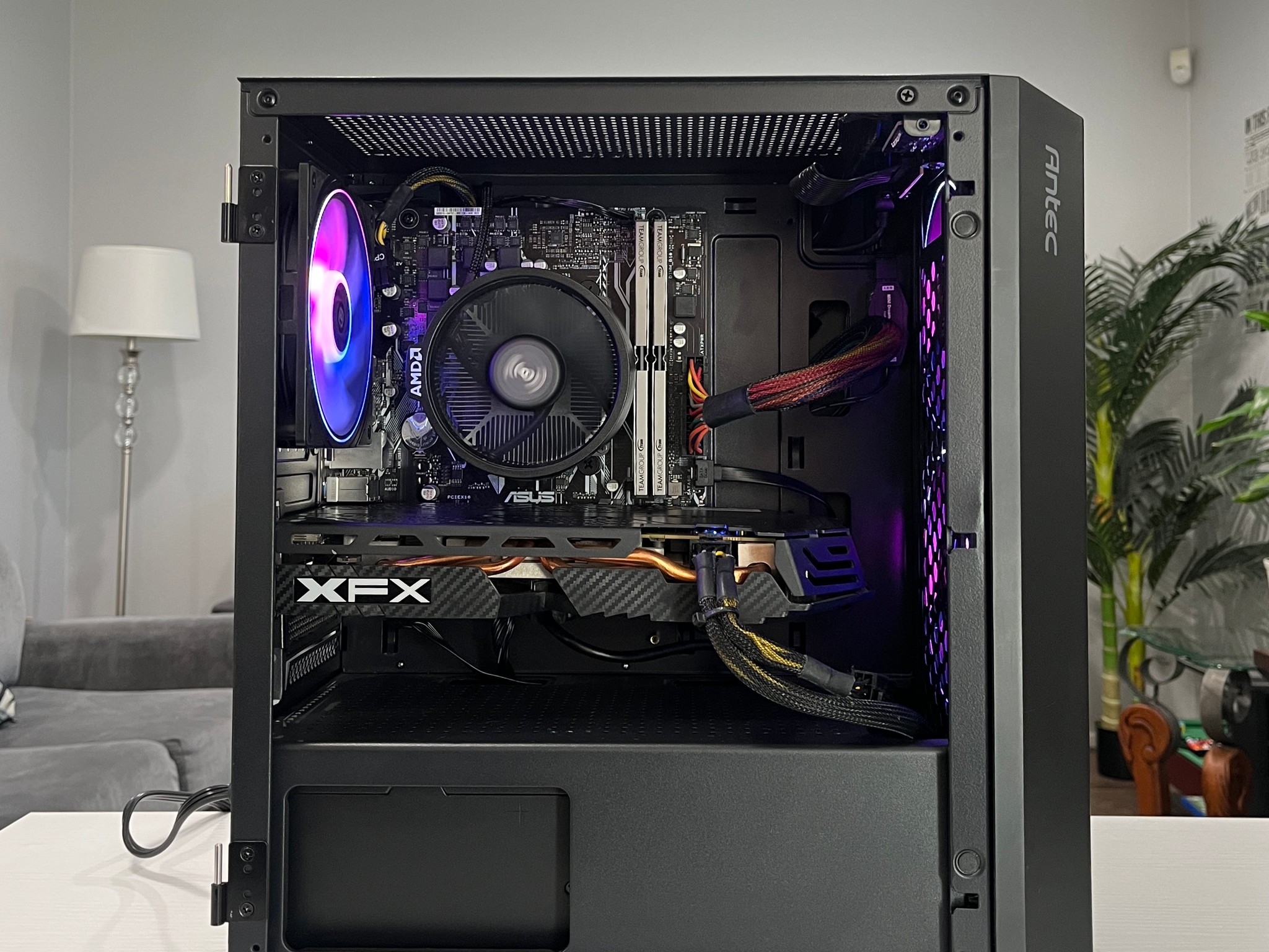 RX 580 8GB, Ryzen 7 1700X, 16GB RAM | Black RGB Gaming Computer/Pc