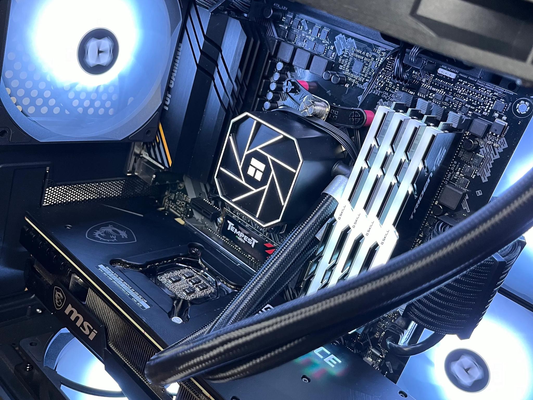 Clone 1 - Custom Gaming PC - RTX 3080 / R5 5600G / 32GB DDR4 / 1TB Gen3 NVMe