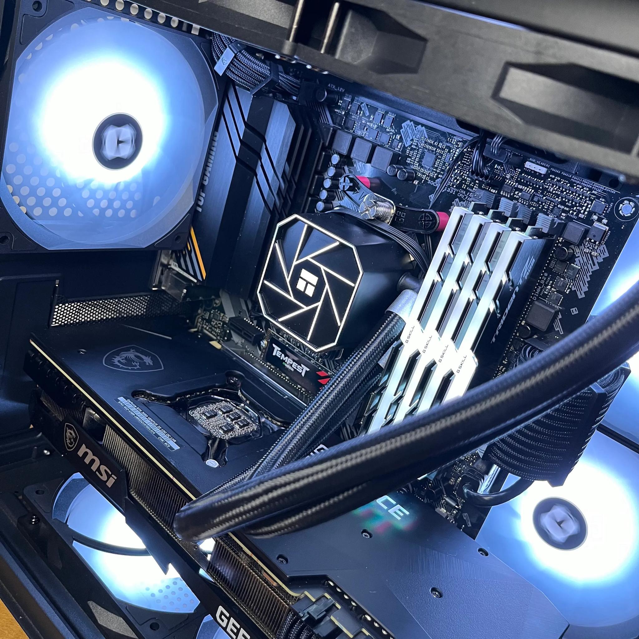 Clone 1 - Custom Gaming PC - RTX 3080 / R5 5600G / 32GB DDR4 / 1TB Gen3 NVMe