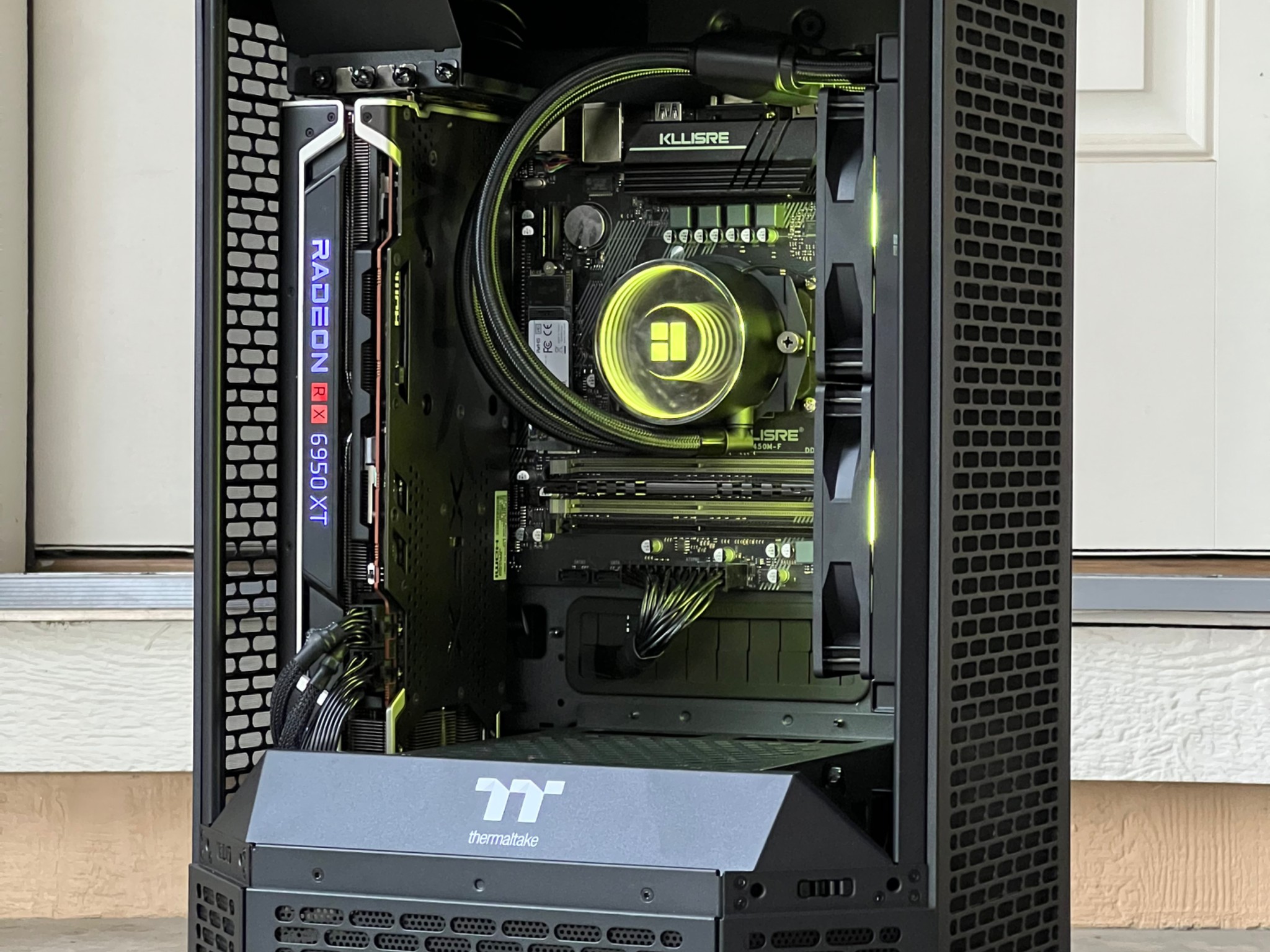 Rx 6950 XT 16GB | Ryzen 7 5800x | 32GB 3200mhz Corsair | 1tb nvme | 850w psu | windows 11 pro