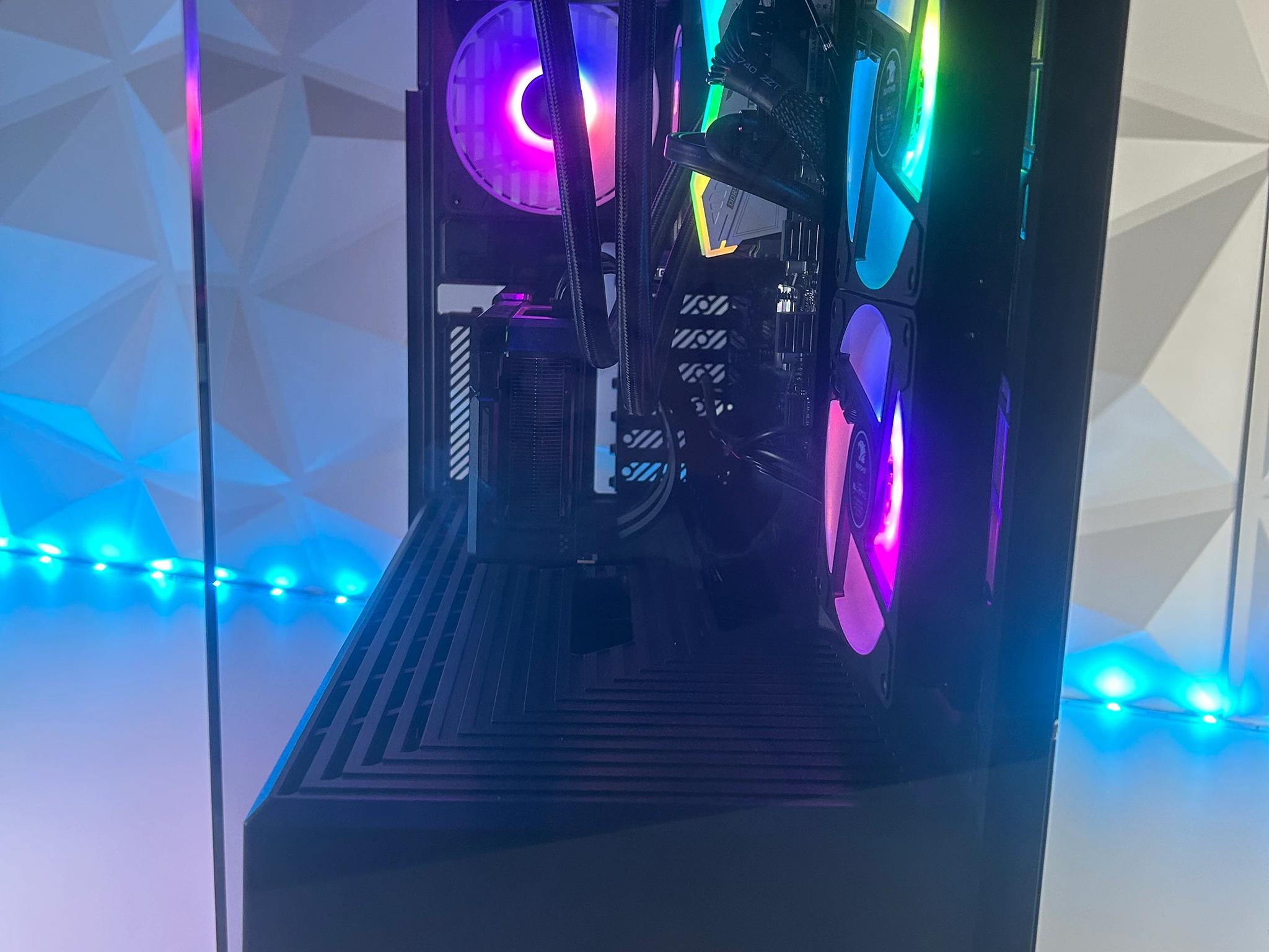 iBuyPower PC (i7 13700F, RTX 4060 Ti 16GB, 32GB Ram, 2TB SSD)