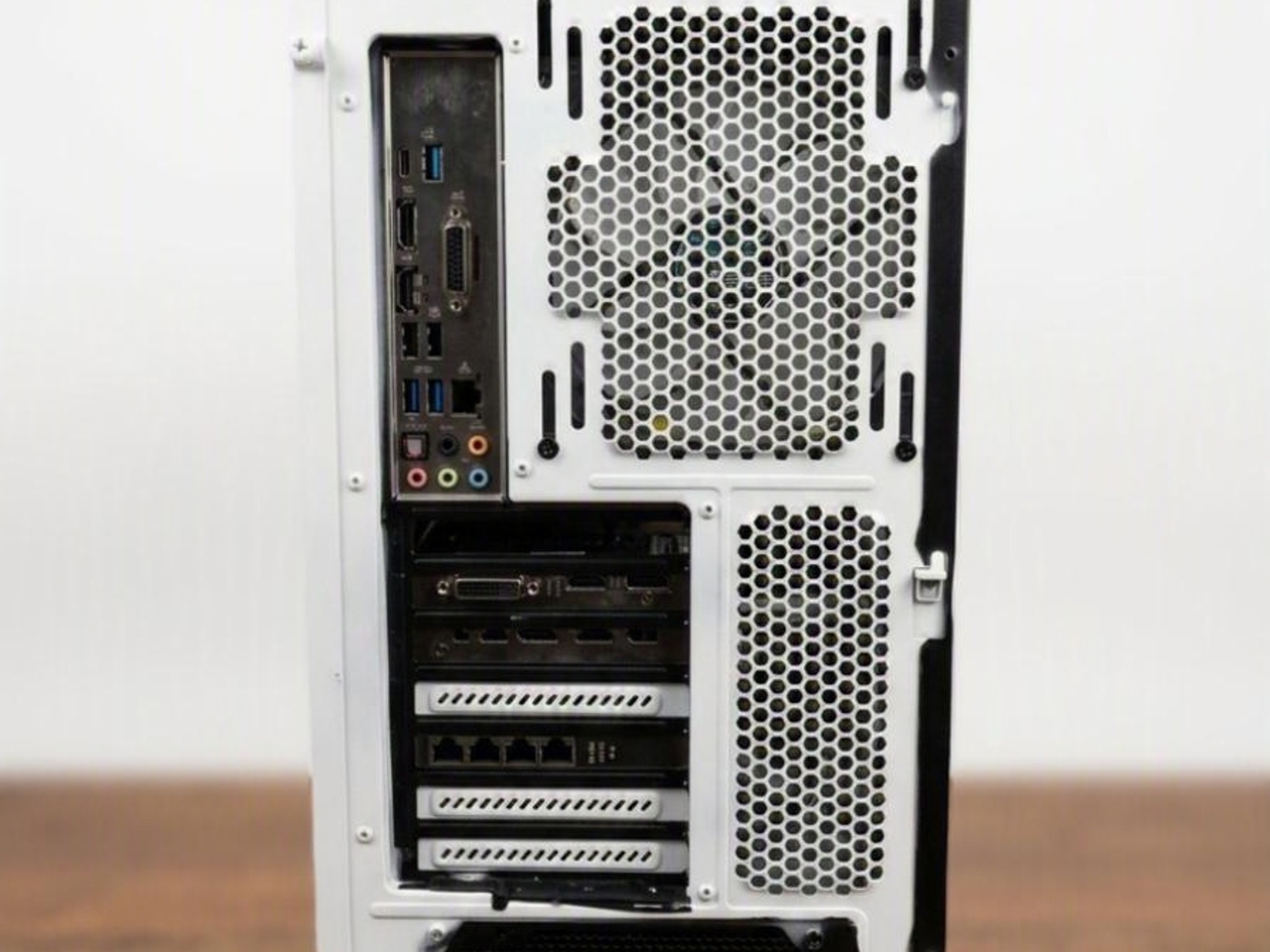 GTX 1660 super, I7 8700k Custom slick white Gaming PC Build
