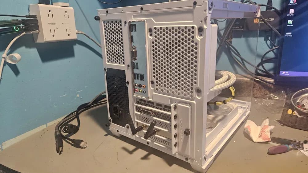 Aigo 275P PC Windows 11/ Core i7-6700/16Gb Ram /1Tb SSD/Nvidia GeForce GTX 1060