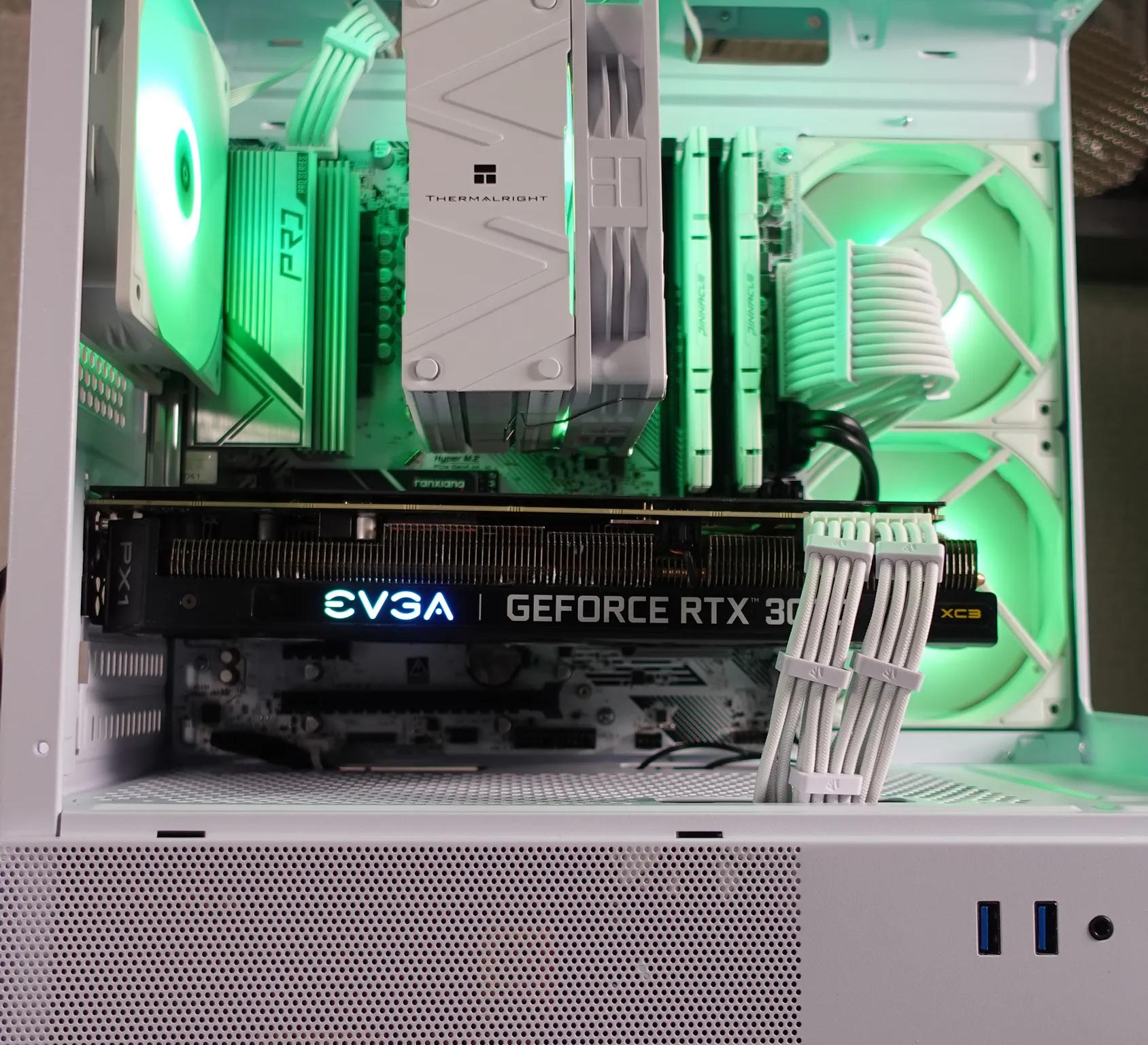 Lunar Frost ryzen 7 5800x rtx 3070