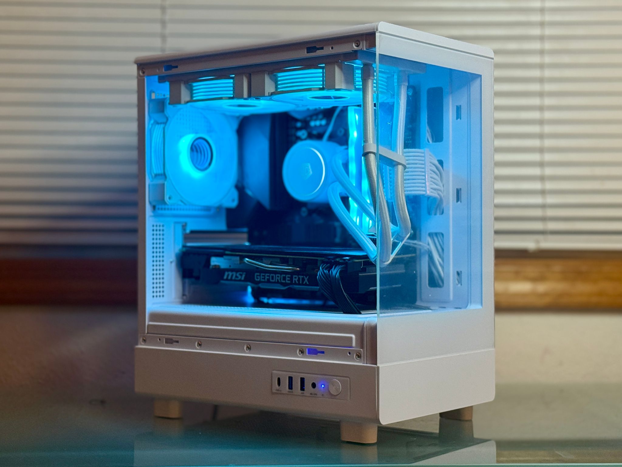 "Snow" White Gaming PC | Ryzen 5 5600x | RTX 2070 SUPER | 16gb DDR4 RAM | 1TB NVMe SSD