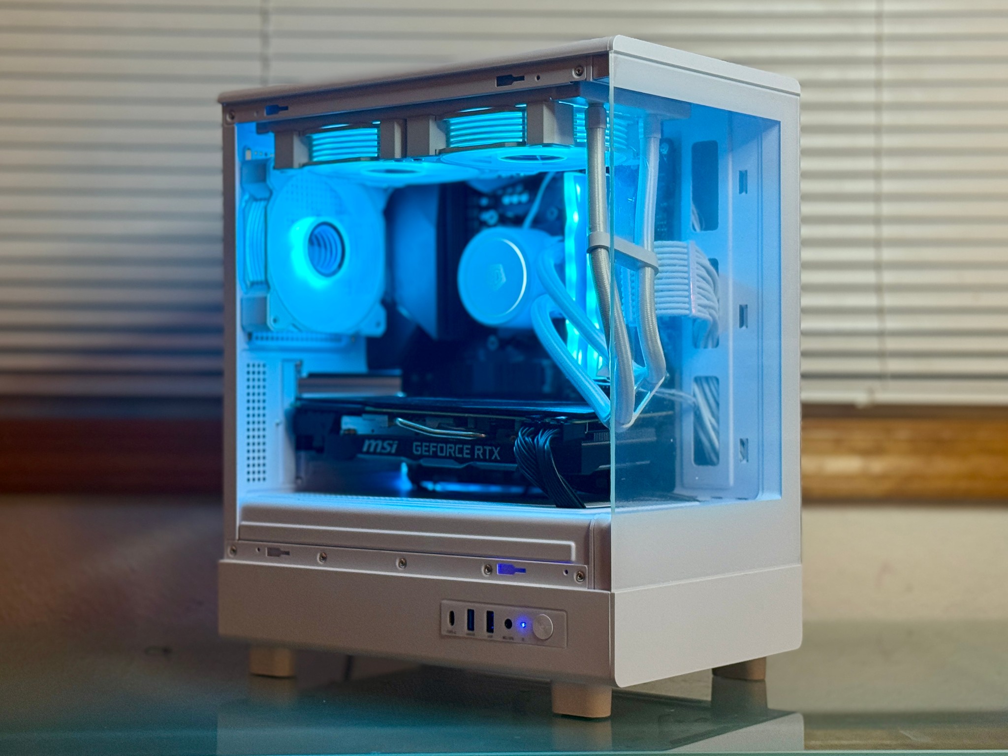 "Snow" White Gaming PC | Ryzen 5 5600x | RTX 2070 SUPER | 16gb DDR4 RAM | 1TB NVMe SSD
