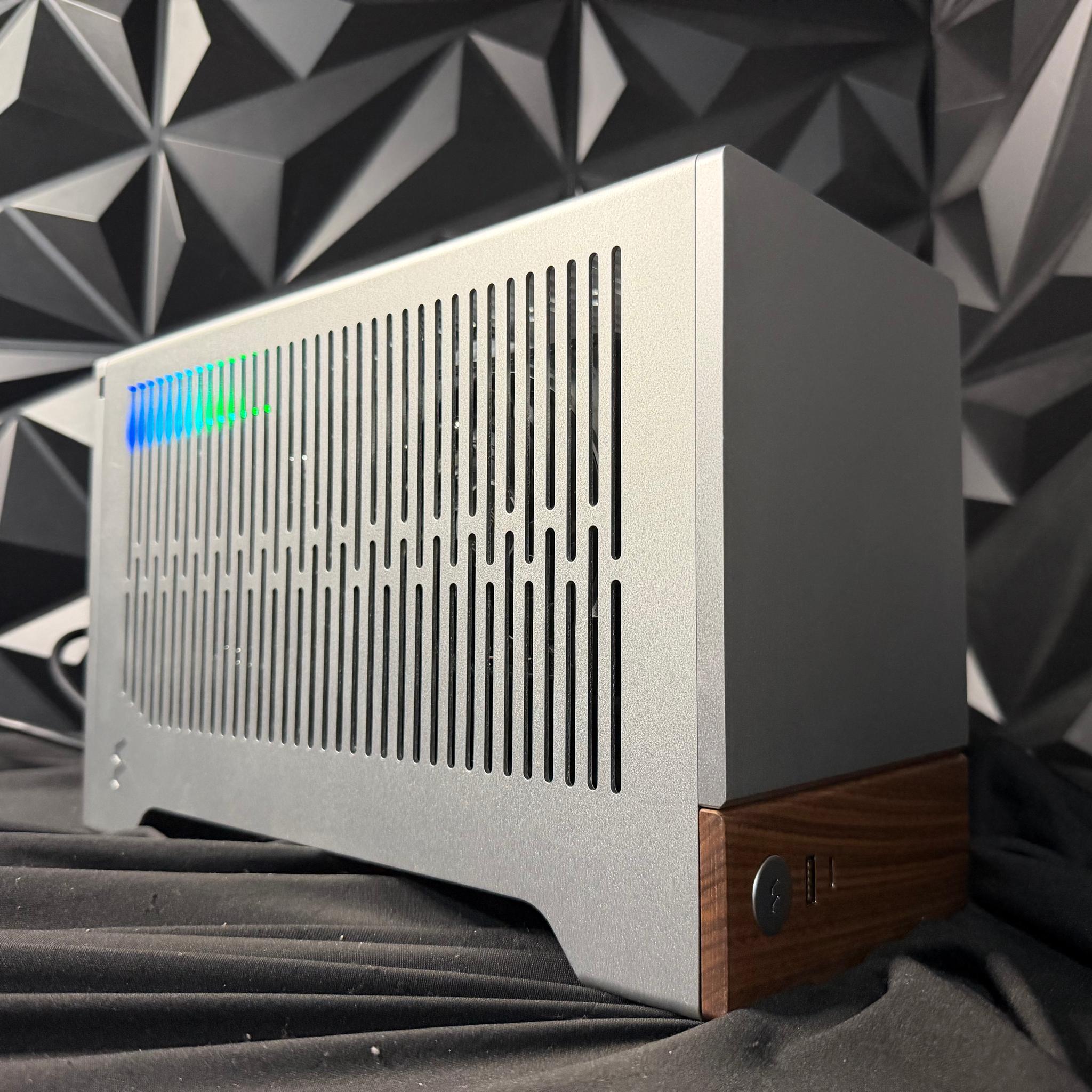 💿🔥 SILVER BULLET 🔥💿 Ryzen 7 7700X| RX 9070 XT| 32 GB DDR5| 2 TB NVMe| 850W PSU