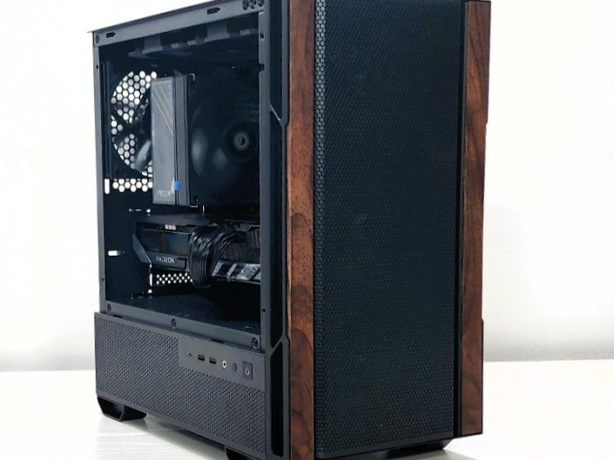 ALL NEW Wood - NO RGB Gaming PC BEAST!!!   7800X3D/RX 9070XT/32GB/2TB - READ DESCRIPTION!!!