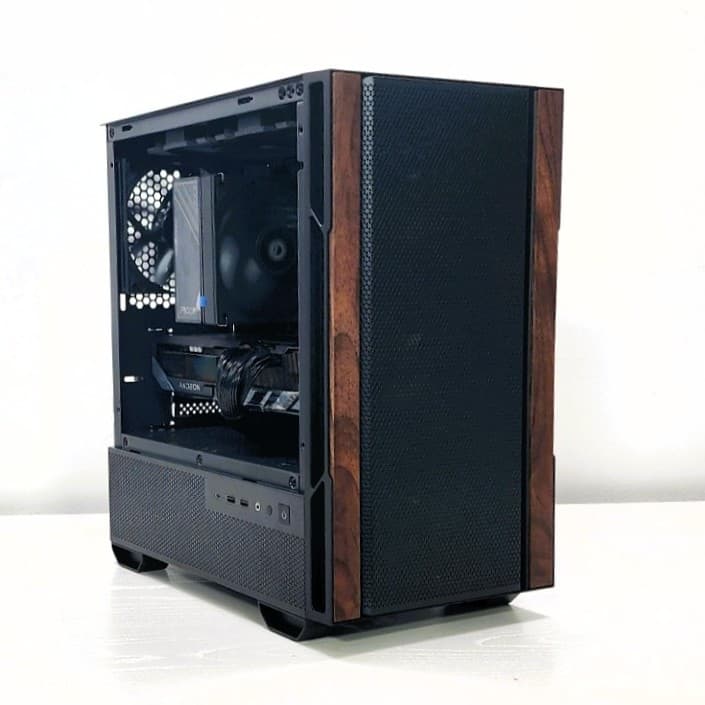 ALL NEW Wood - NO RGB Gaming PC BEAST!!!   7800X3D/RX 9070XT/32GB/2TB - READ DESCRIPTION!!!
