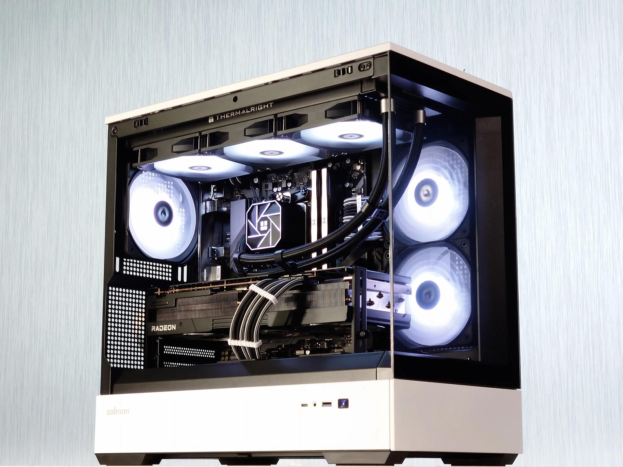 ⚪⚫🤖Stormtrooper Gaming PC⚔️AMD RX 7900 XT 20GB⚔️Ryzen 7 7700⚔️32GB DDR5⚔️2TB SSD