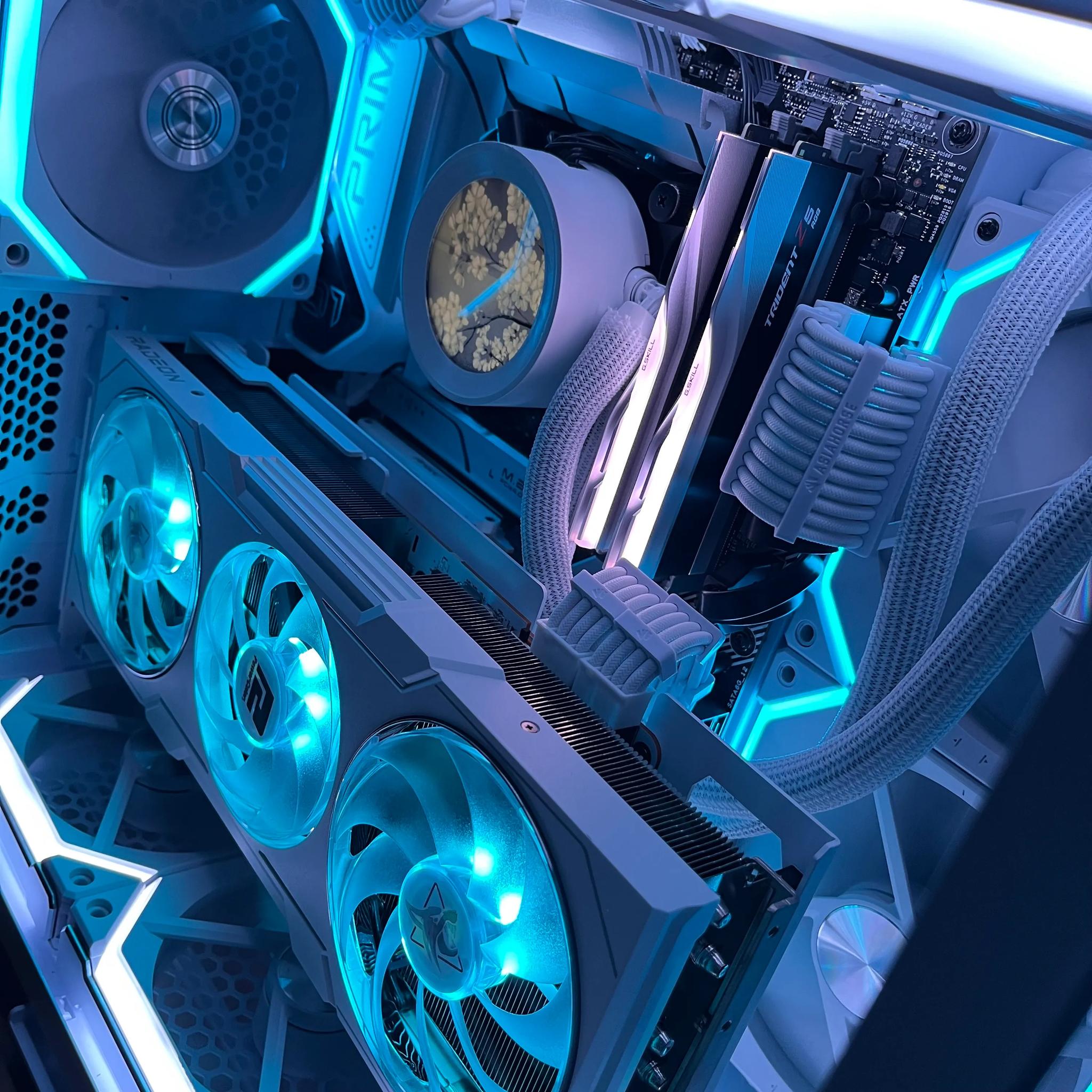 Deep Ice ❄ - 13700k 7900XTX 32GB DDR5 2TB Custom Gaming PC