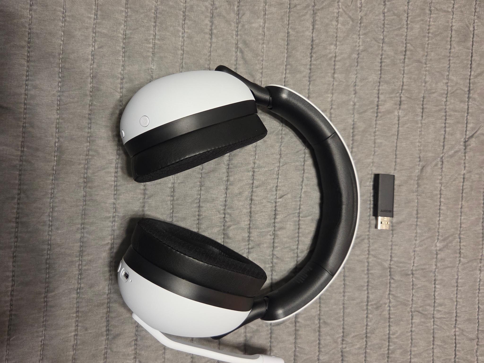 PlayStation Inzone H9 (Gen 1) headset in White (Excellent Condition)