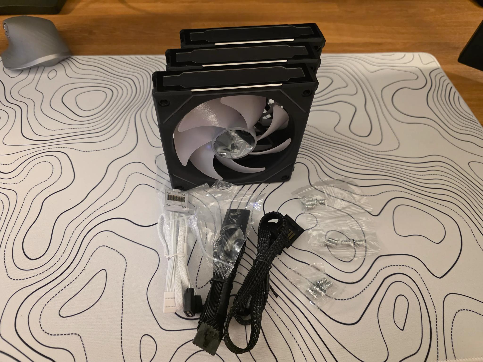 Lian Li UNI Fan SL Infinity Fluid Dynamic Bearing 120mm Case Fan - 3 Pack Black NO CONTROLLER