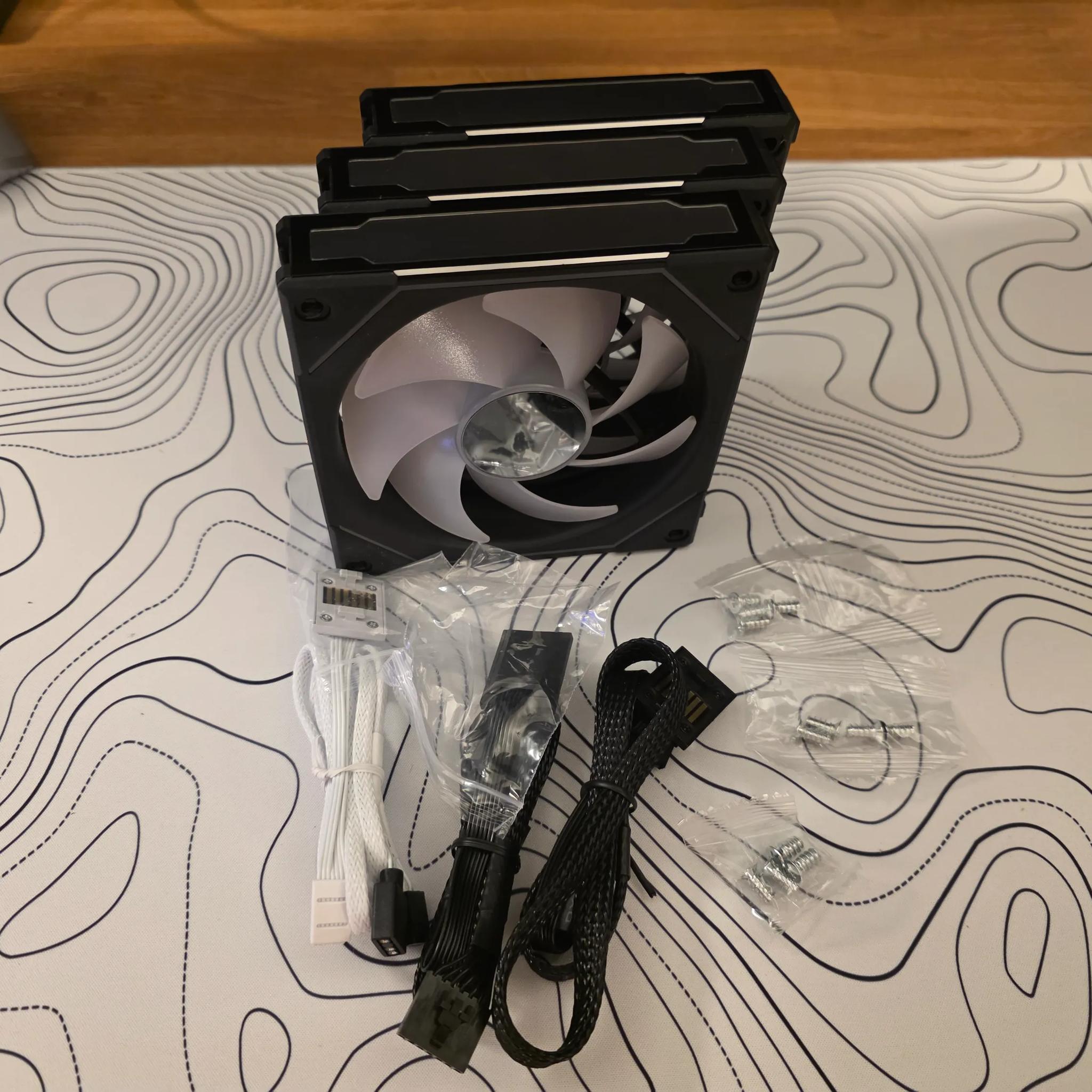 Lian Li UNI Fan SL Infinity Fluid Dynamic Bearing 120mm Case Fan - 3 Pack Black NO CONTROLLER