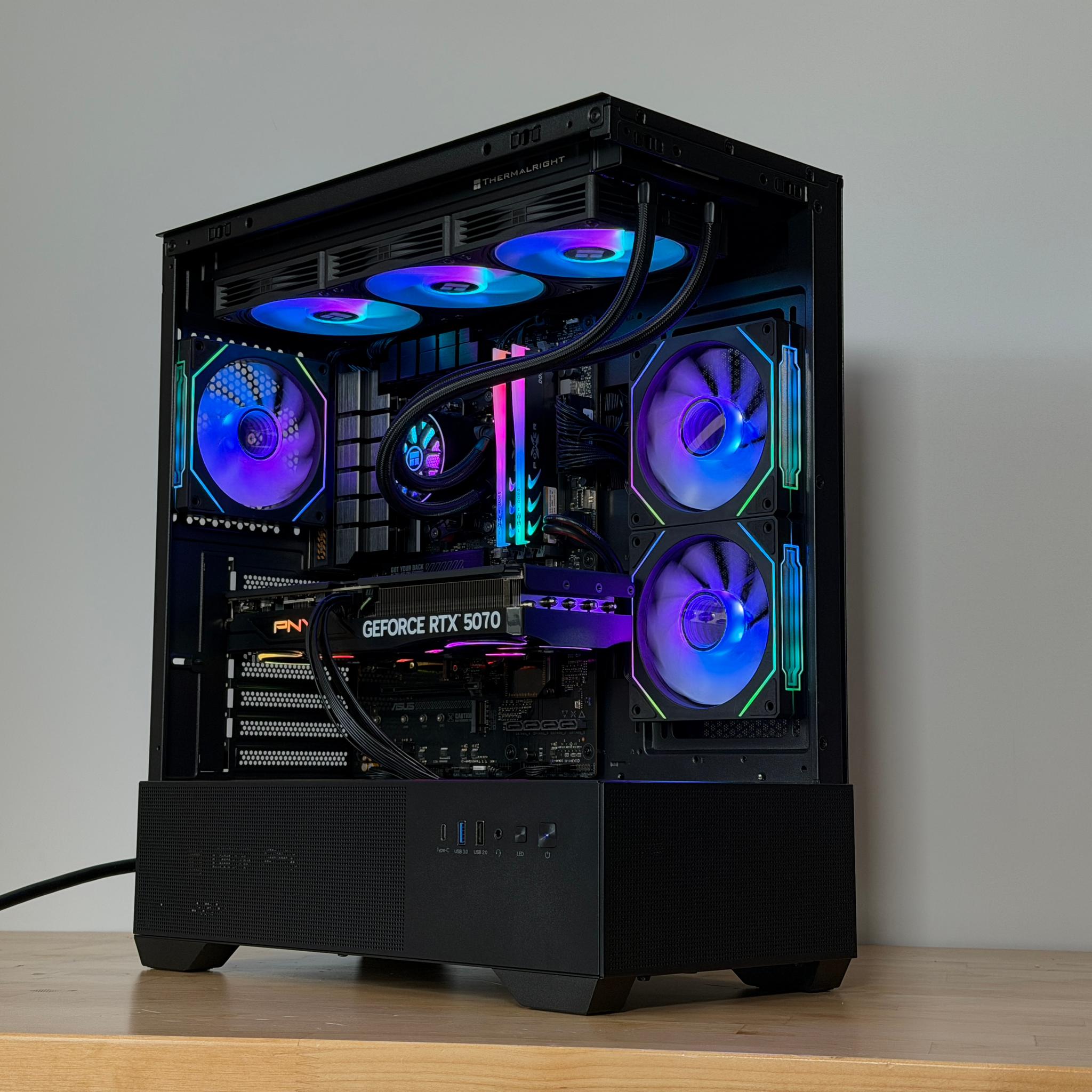 RTX 5070 Ryzen 7 7800x3d Gaming PC