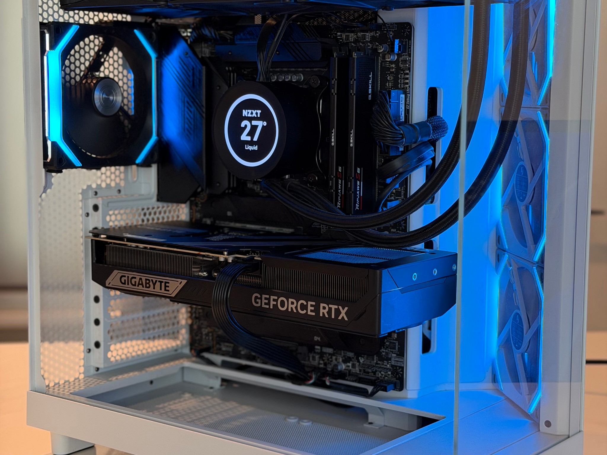 High End Gaming PC | RTX 5070Ti | Intel i9-14900k | 32GB DDR5 | 2TB SSD | WIFI & BT | WINDOWS 11