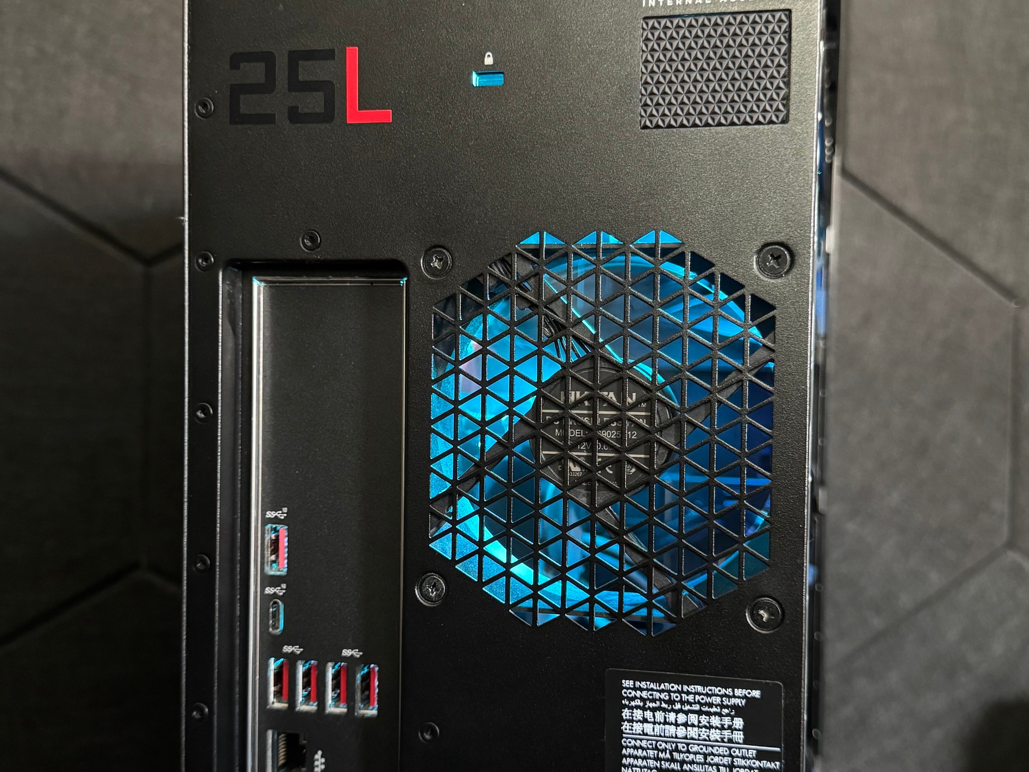 GTX 1660 Ti, i7-9700, 16GB RAM, 256GB SSD + 1TB HDD, Wi-Fi Gaming PC