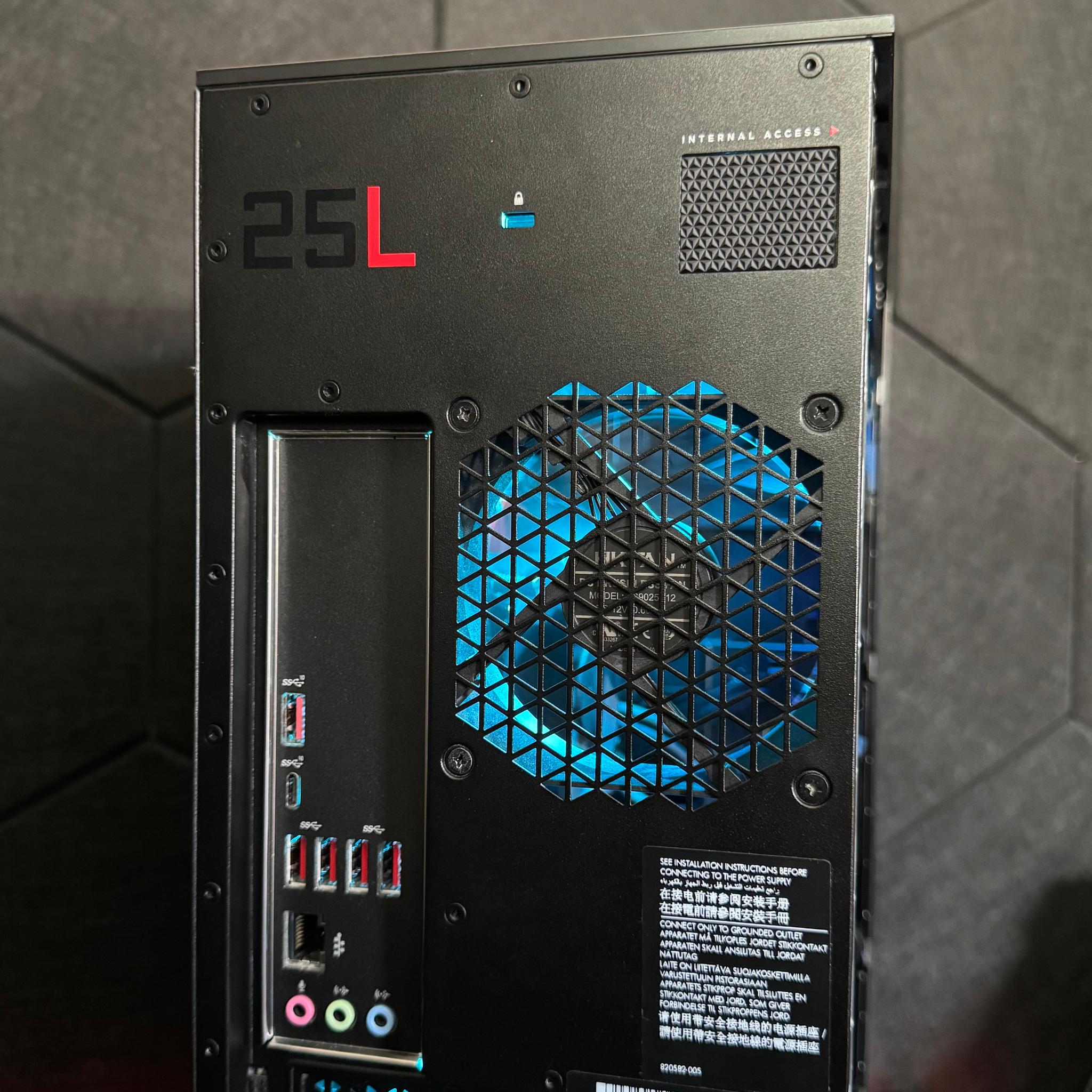 GTX 1660 Ti, i7-9700, 16GB RAM, 256GB SSD + 1TB HDD, Wi-Fi Gaming PC