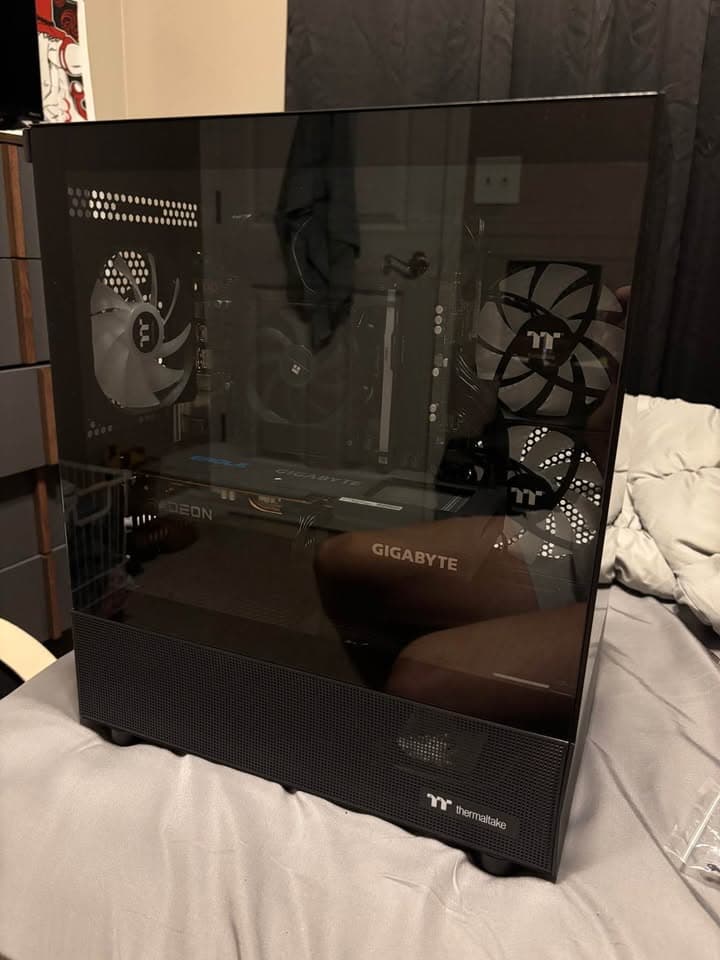 Gaming PC - RX 6600 / Intel Core Ultra 5 / 16GB DDR5