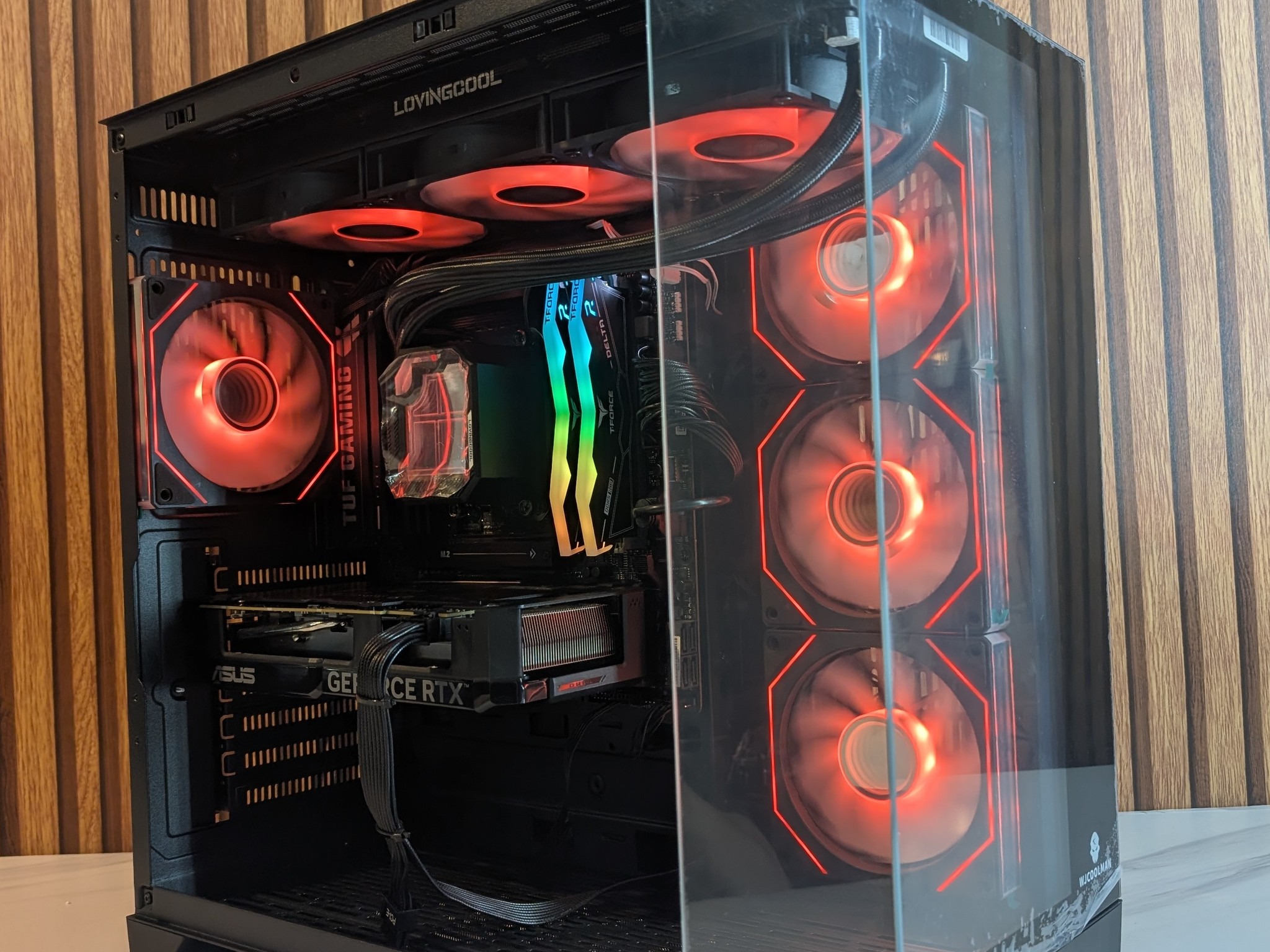 RTX 4070 | RYZEN 5 7600X | 16GB DDR5 | 1TB NVME | 360MM AIO