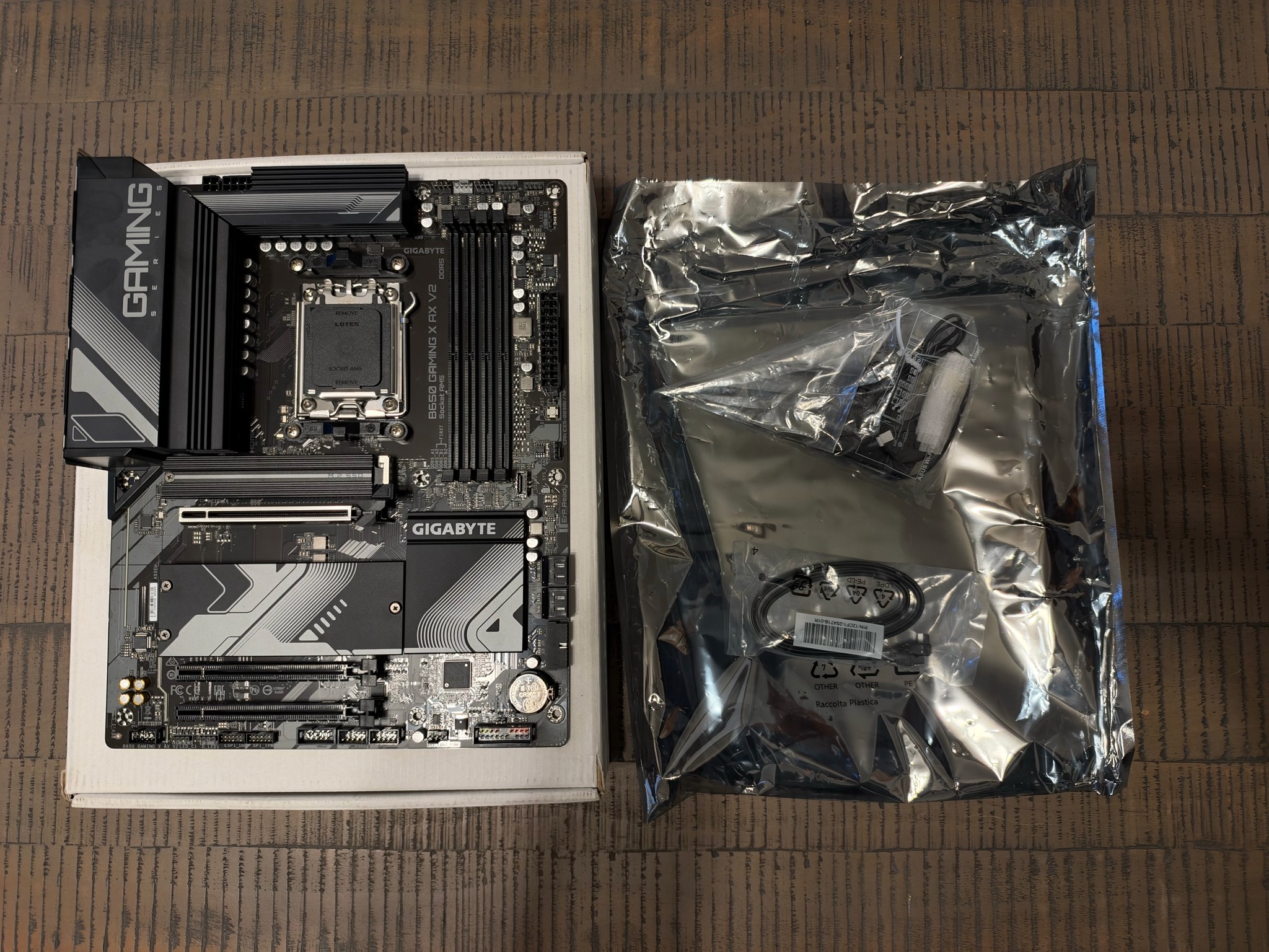 GIGABYTE B650 GAMING X AX V2