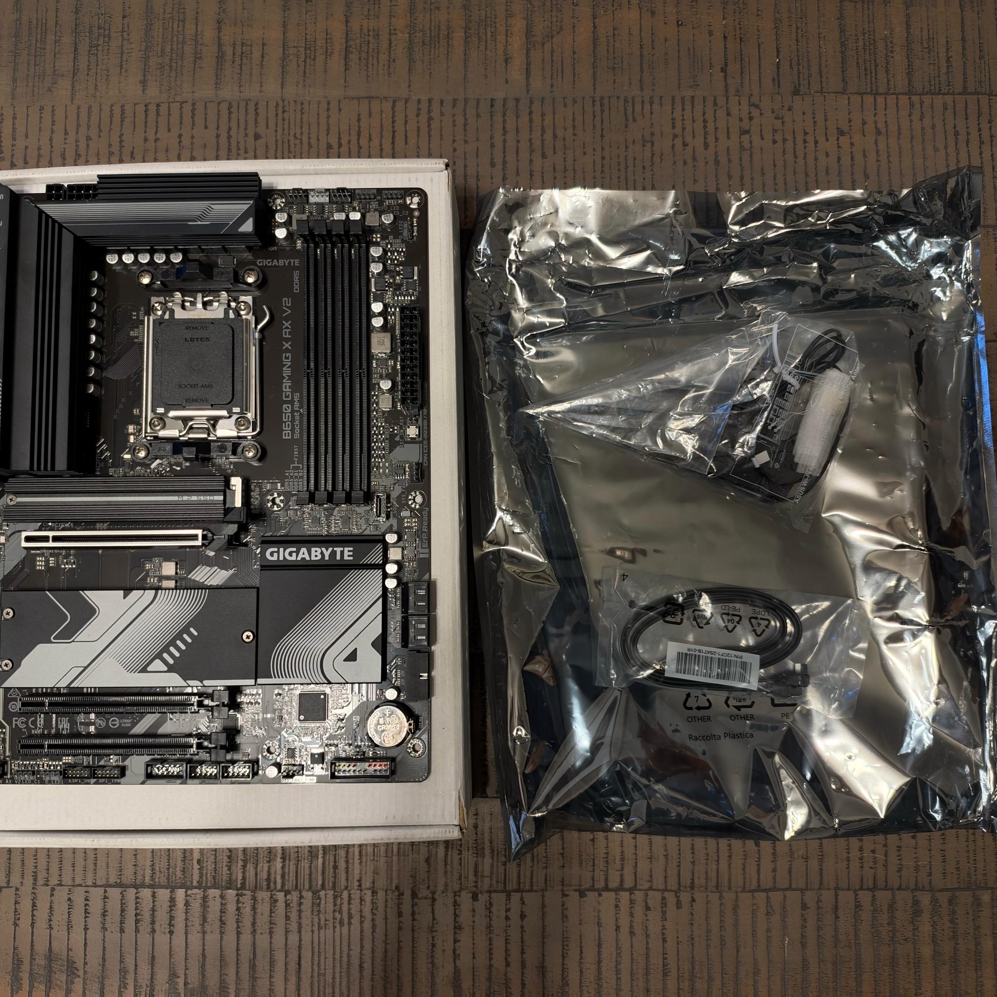 GIGABYTE B650 GAMING X AX V2