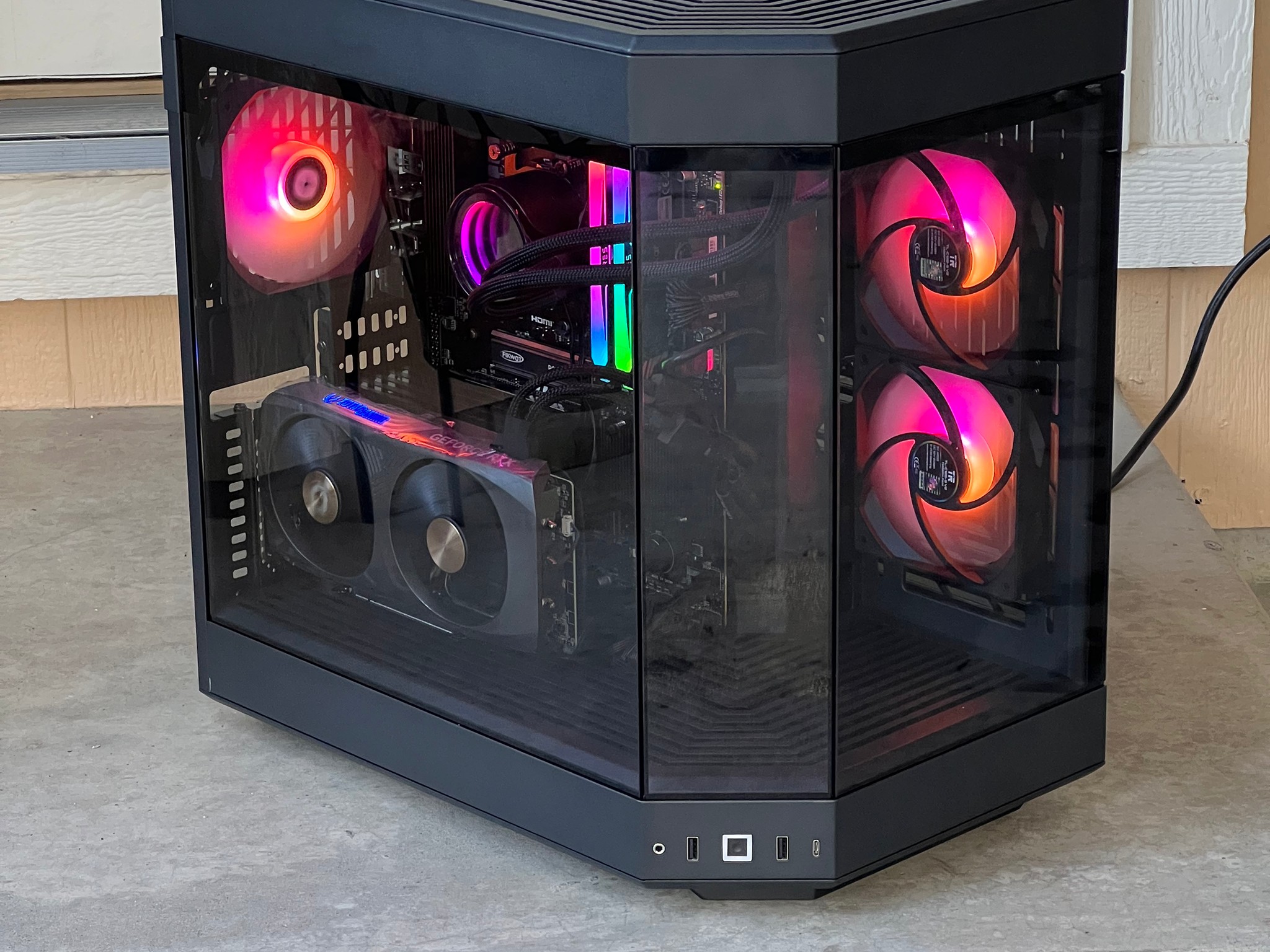 ⬛️Black HYTE⬛️ rtx 3080, ryzen 5 7600x, 32GB 6400mhz