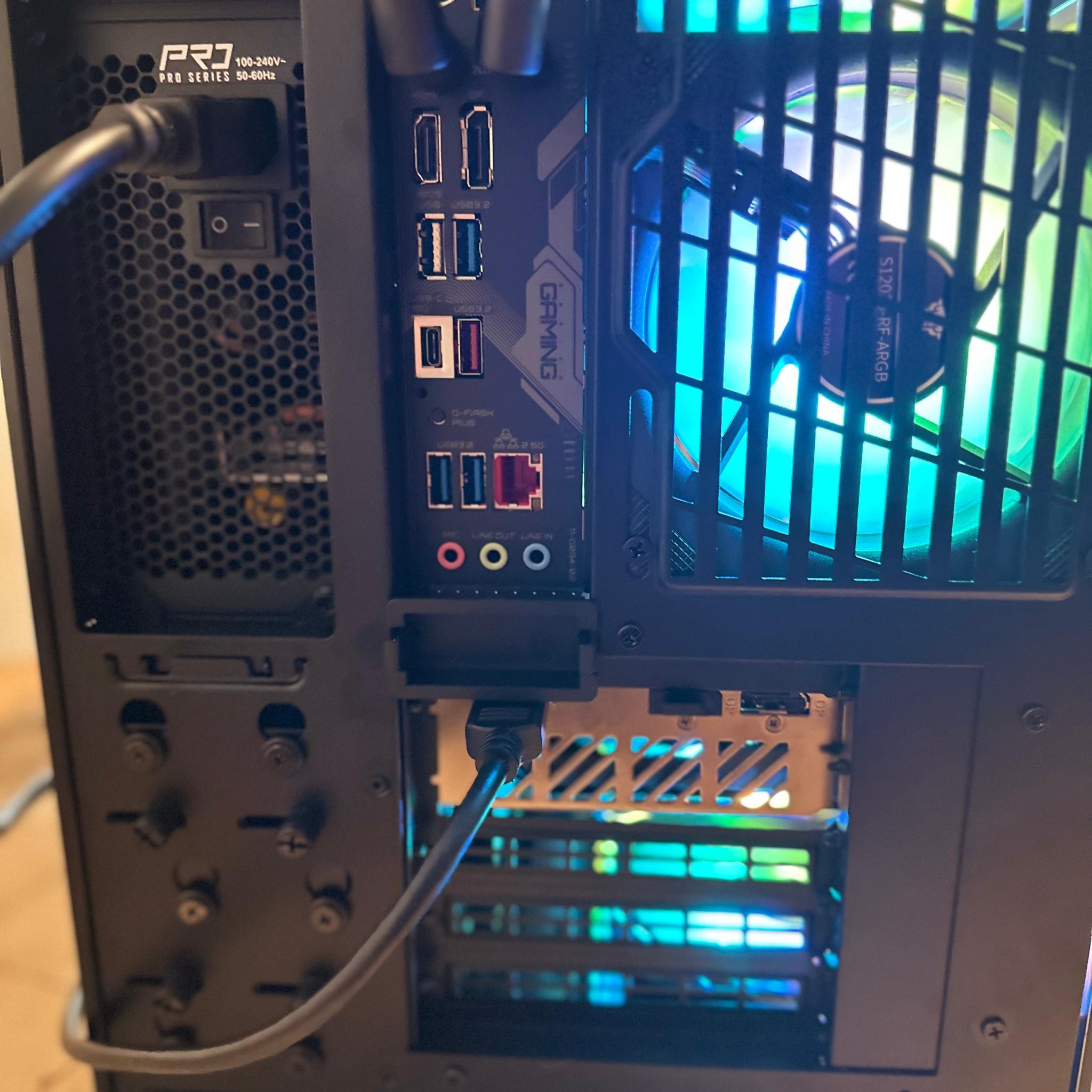 Ryzen 7 9700X / RX 9060XT 16GB - Lian Li O11 Dynamic Mini Mid-Tower Black, 1TB & 500GB M.2