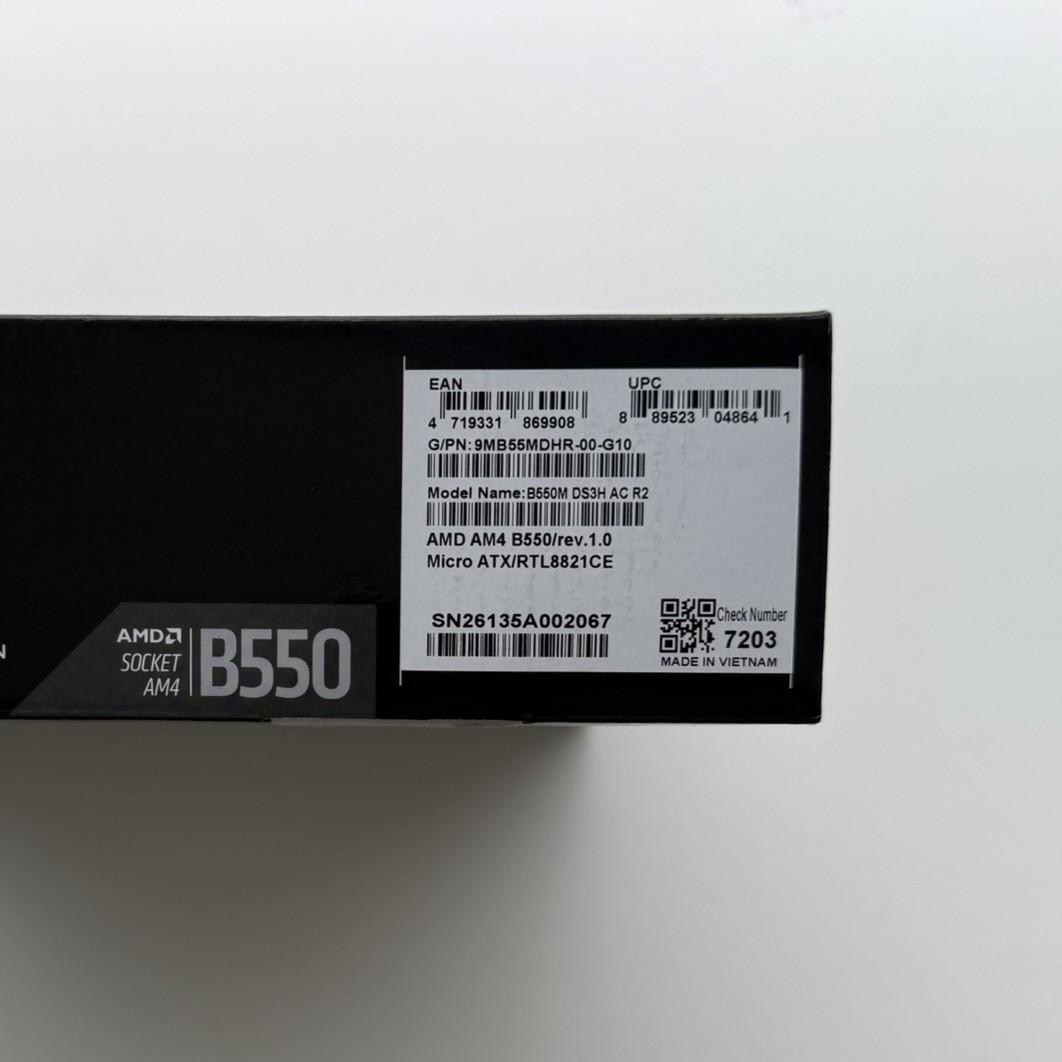 NEW GIGABYTE B550M DS3H AC R2 AM4 AMD B550 Micro ATX Motherboard