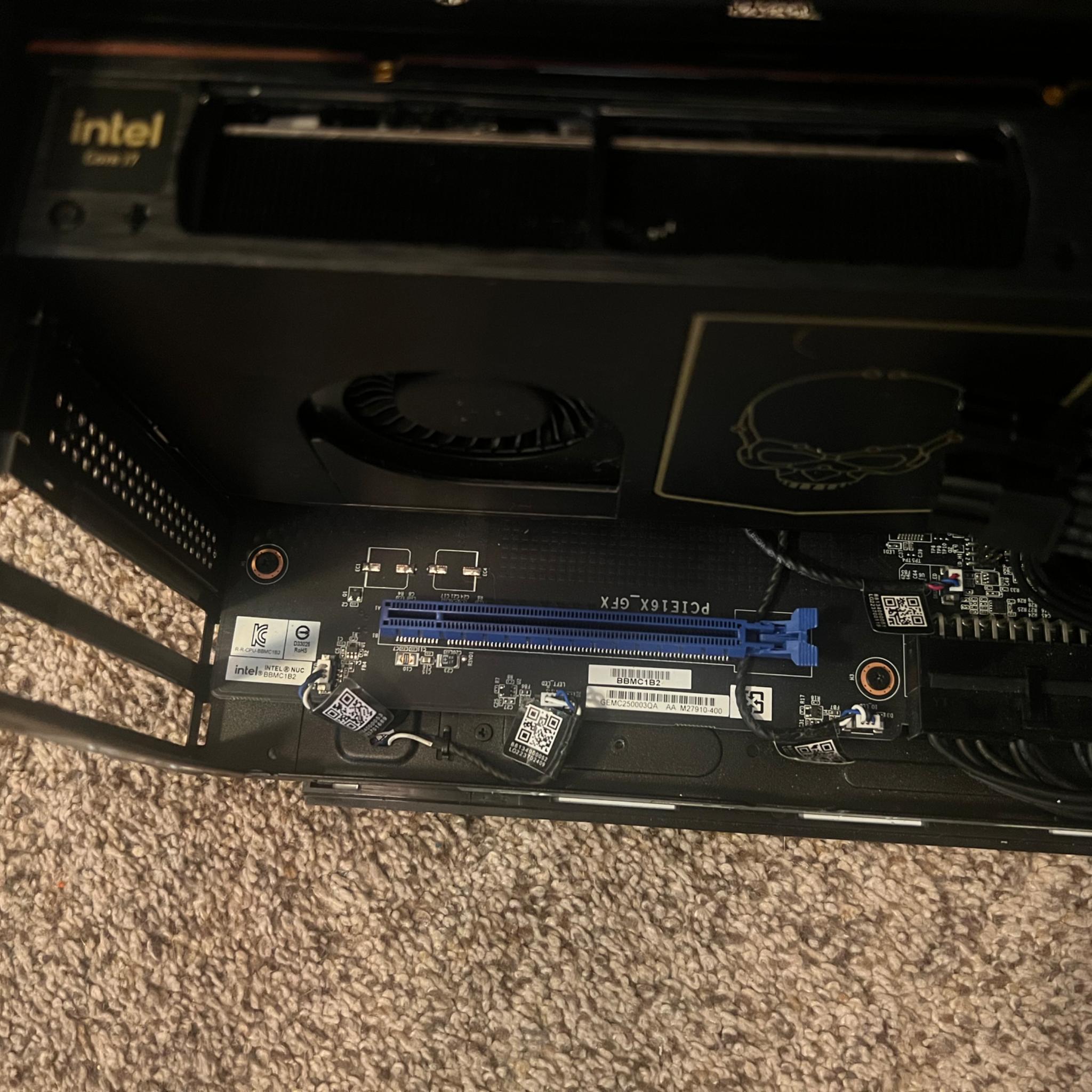 Intel nuc 12 extreme i7